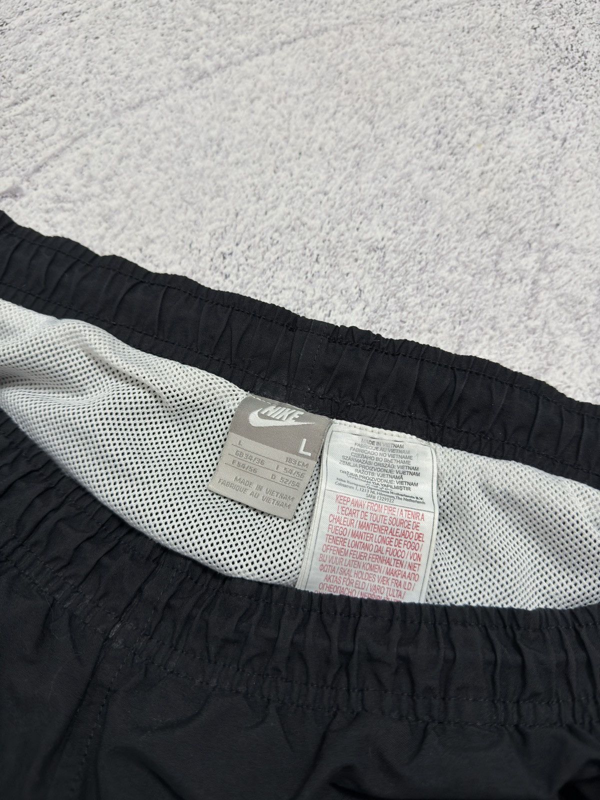 Nike × Vintage Vintage Nike shorts streetwear swoosh casual y2k size L Size US 34 / EU 50 - 6 Thumbnail