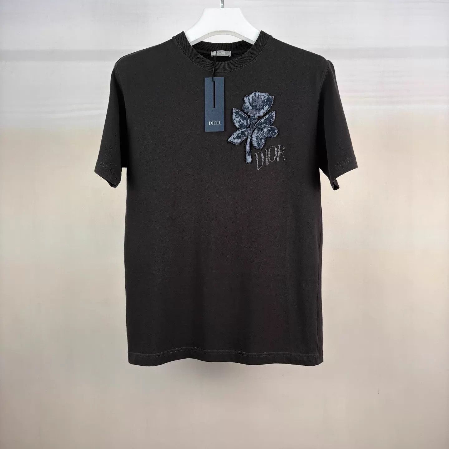 Dior Dior Floral Embroidered Short Sleeve T-Shirt Size S New Size US S / EU 44-46 / 1 - 1 Thumbnail