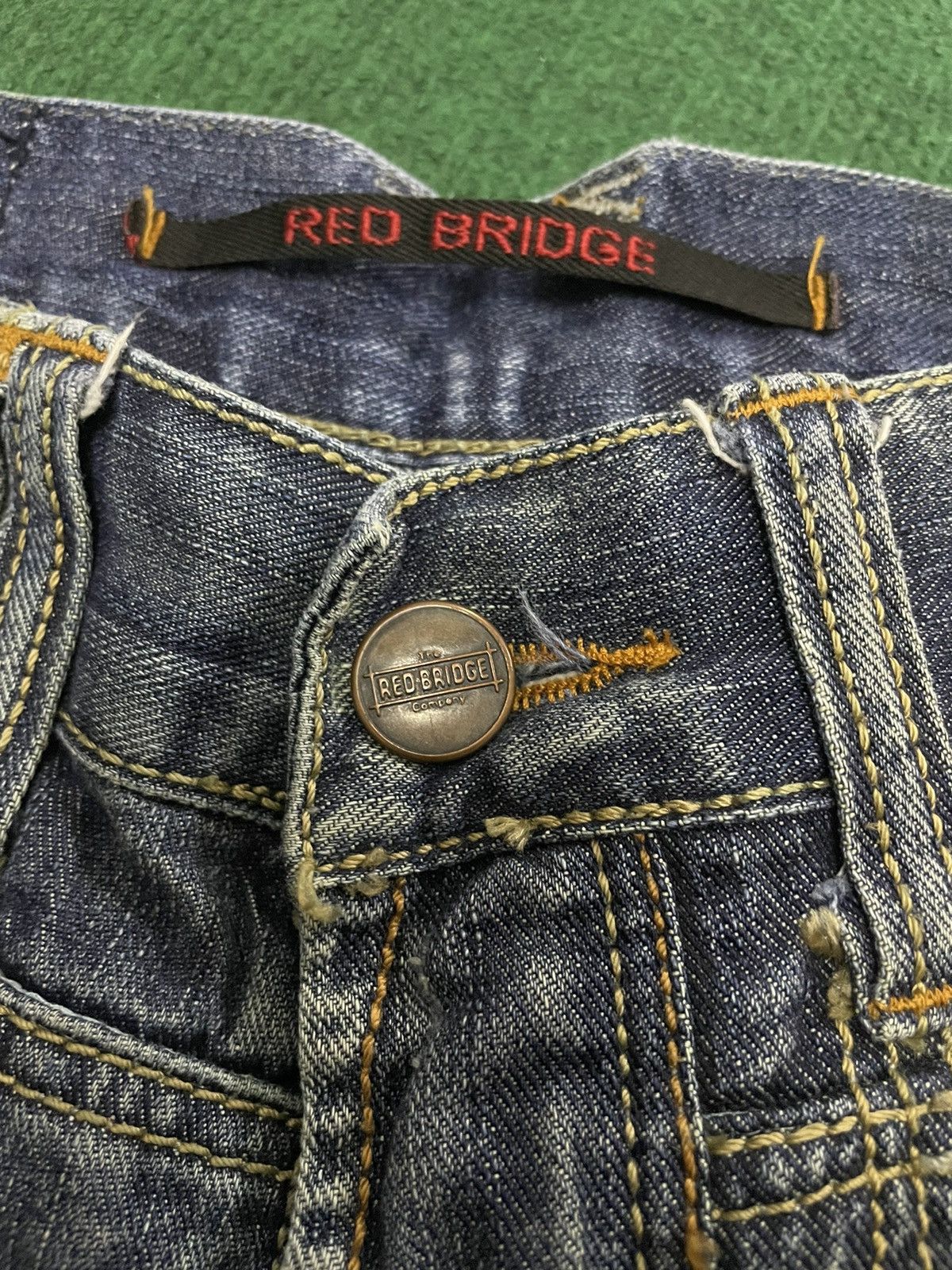 If Six Was Nine Red Bridge Distressed Jeans Size US 32 / EU 48 - 8 Thumbnail