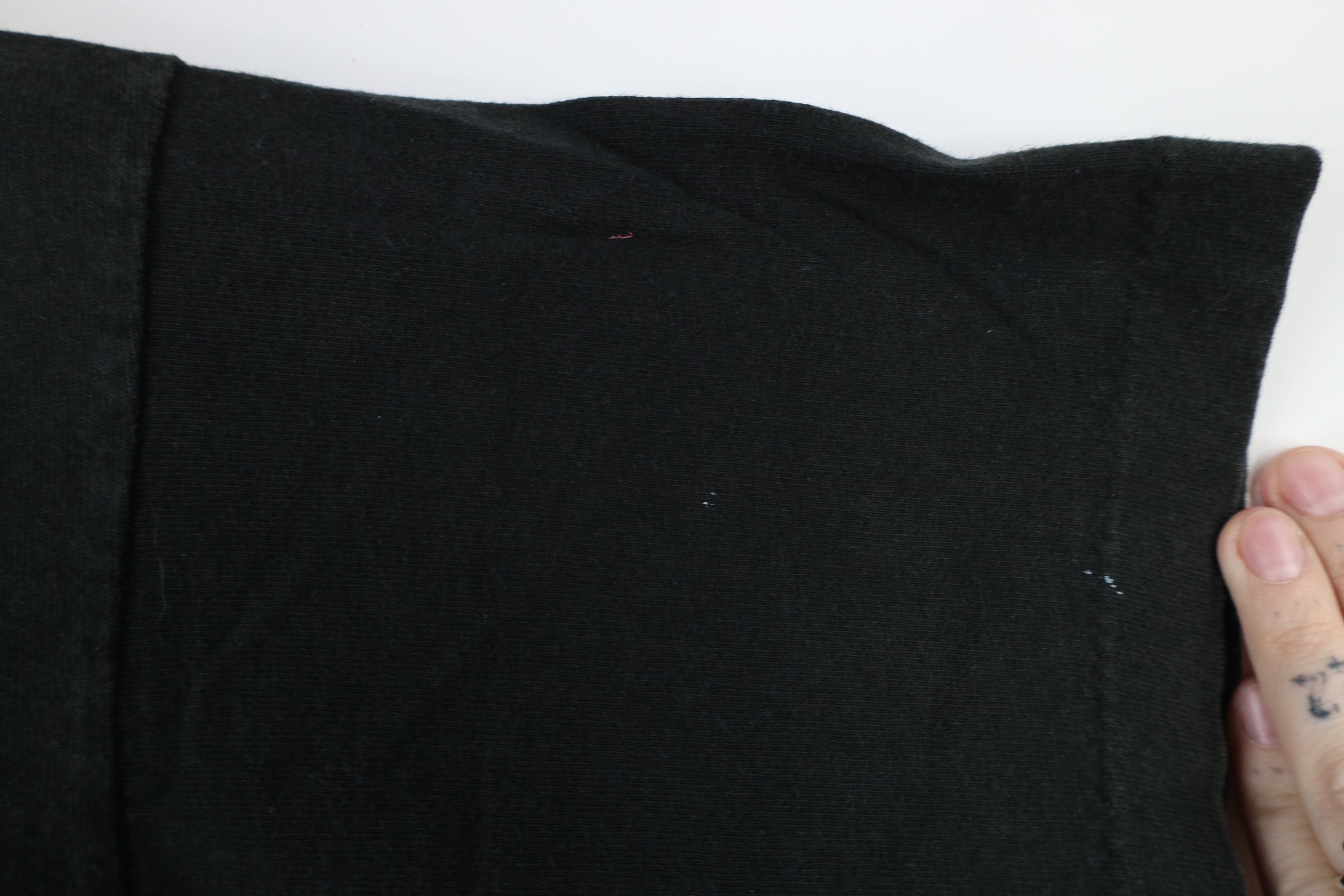 Vintage Vintage 90s Streetwear Anthropomorthic Art T-Shirt USA Size US L / EU 52-54 / 3 - 9 Thumbnail