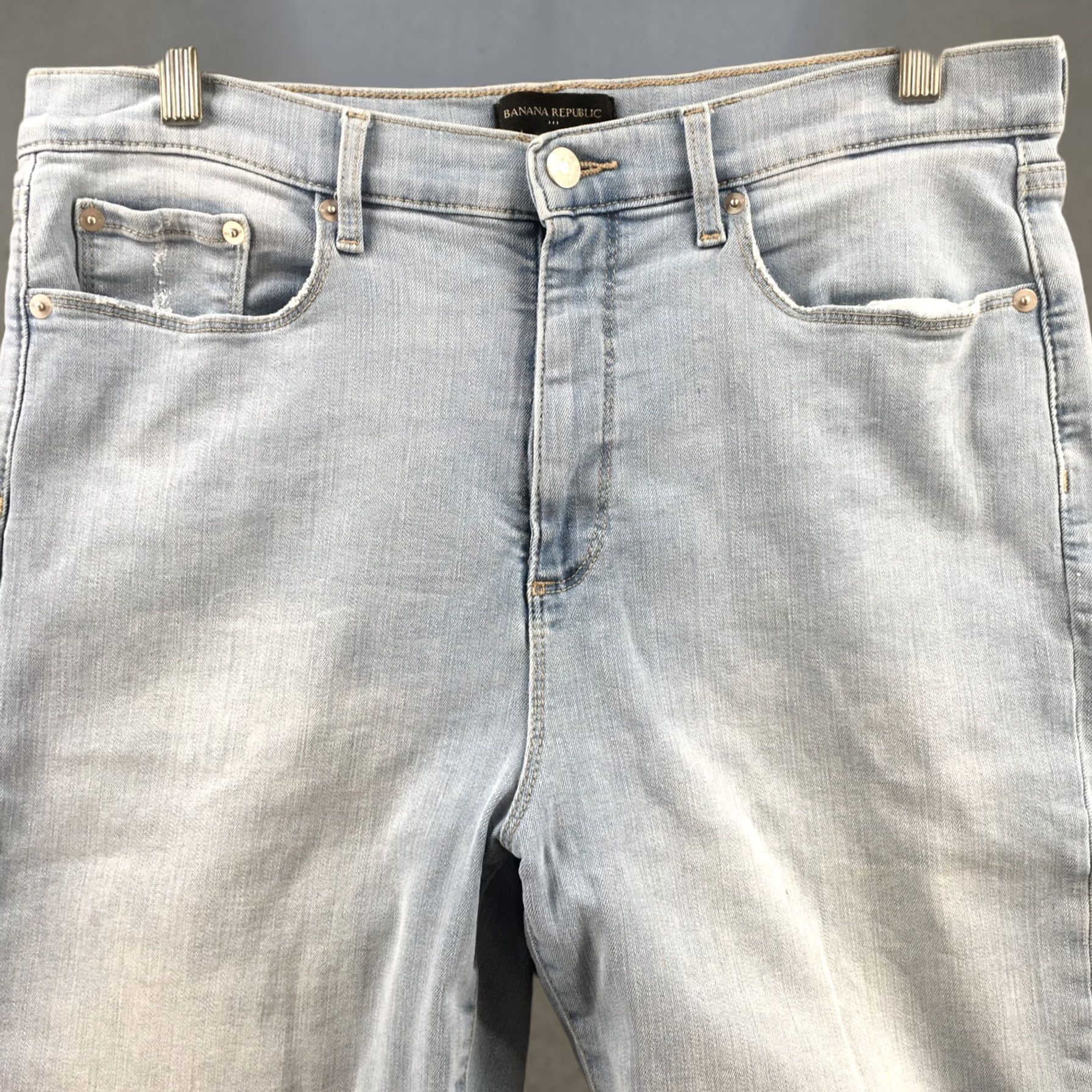 Banana Republic Banana Republic Chino Pants Mens 31/12 Regular Denim Blue 33x11.5 Inseam 11.5 Cotton Blend Midrise Size US 31 - 1 Thumbnail