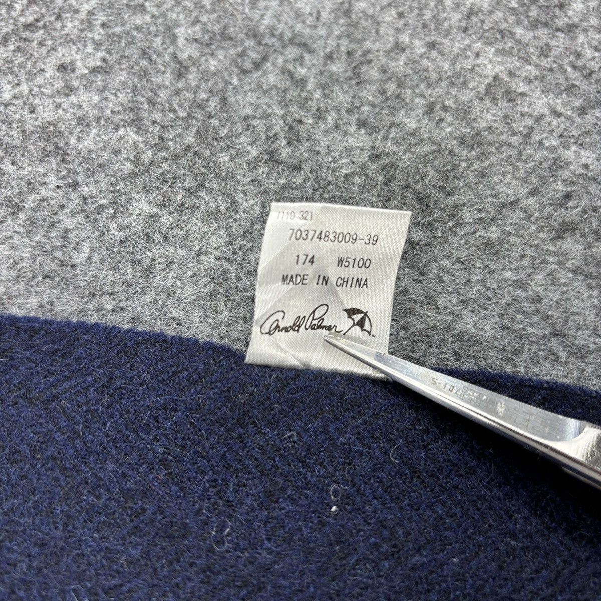 Vintage Arnold Palmer Scarf # D726 # Muffler # Neckwear # Nova Check Size ONE SIZE - 5 Thumbnail