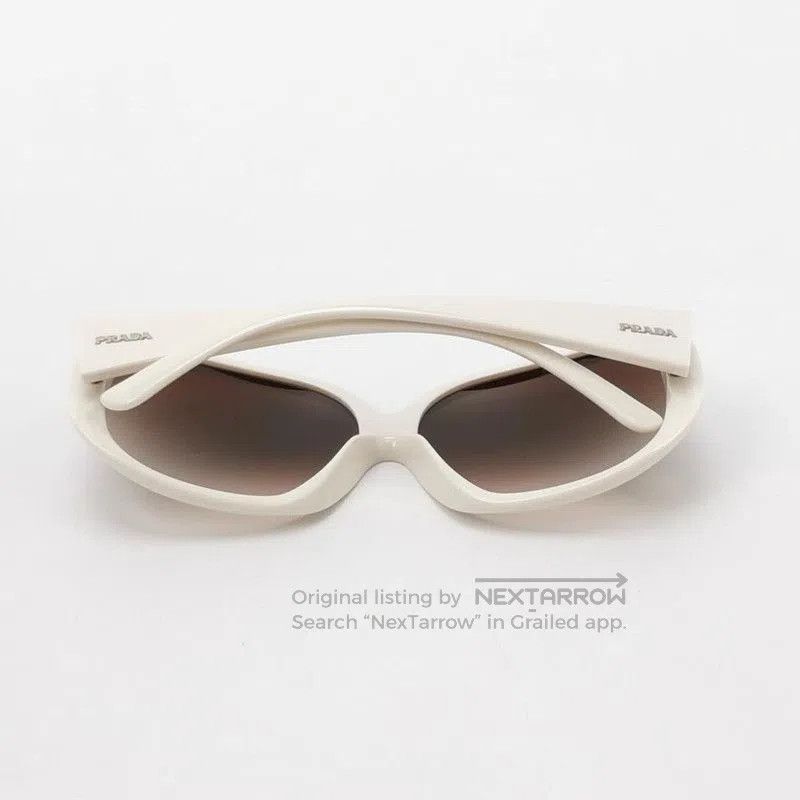Prada Prada Logo Frame Sunglasses with Gradient Lenses. Size ONE SIZE - 2 Thumbnail