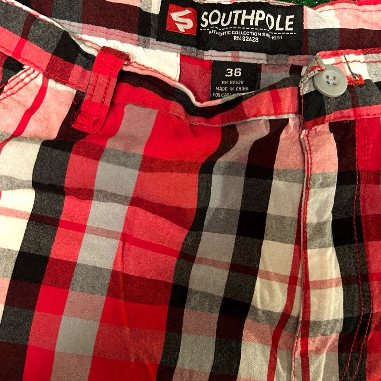 Southpole VINTAGE SouthPole Plaid Shorts Hip Hop Grunge Y2K Red White Black Mens 36 Size US 36 / EU 52 - 3 Thumbnail