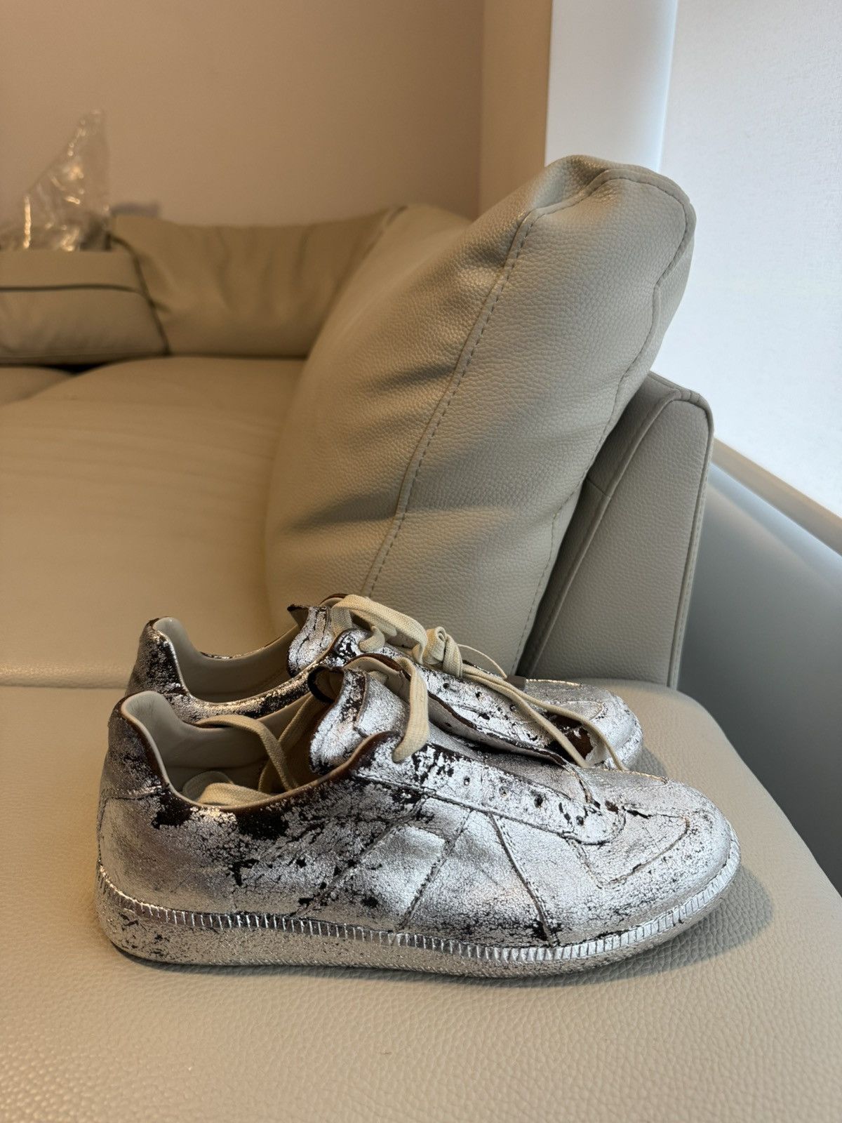 Maison Margiela Maison Margiela Replica Size US 7 / EU 40 - 2 Thumbnail