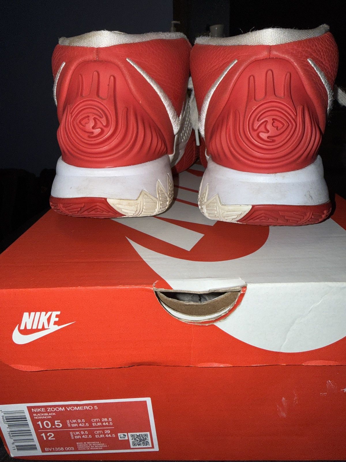 Nike Kyrie 6 University Red size 8 Size US 8 / EU 41 - 4 Thumbnail