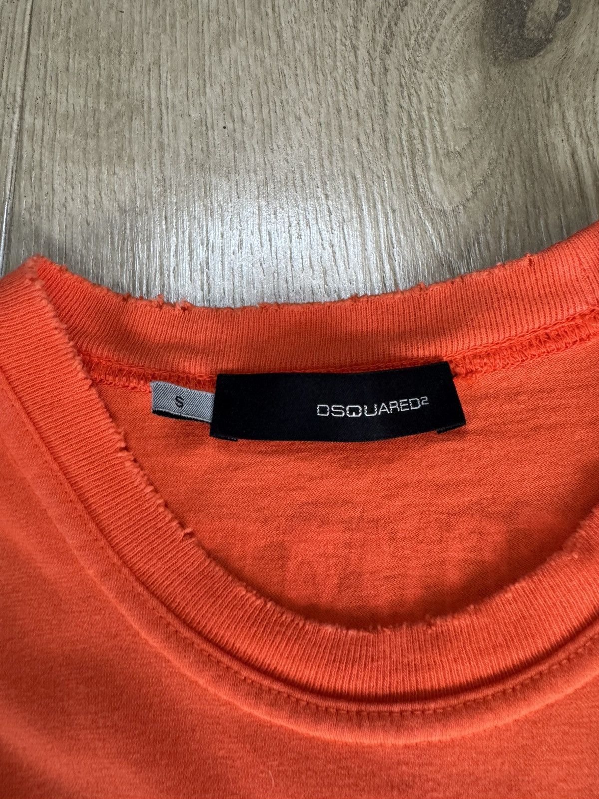 Dsquared2 × Vintage 2000s dsquared totem poll t shirt 🔥 Size US S / EU 44-46 / 1 - 3 Thumbnail