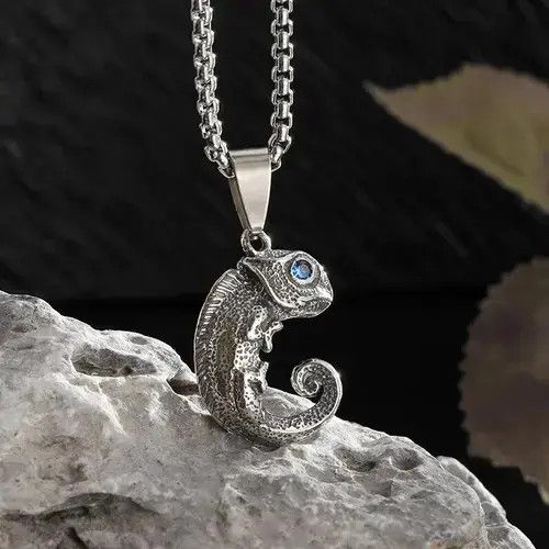VIBE Gothic Cute Blue Eye Chameleon Necklace Size ONE SIZE - 3 Thumbnail