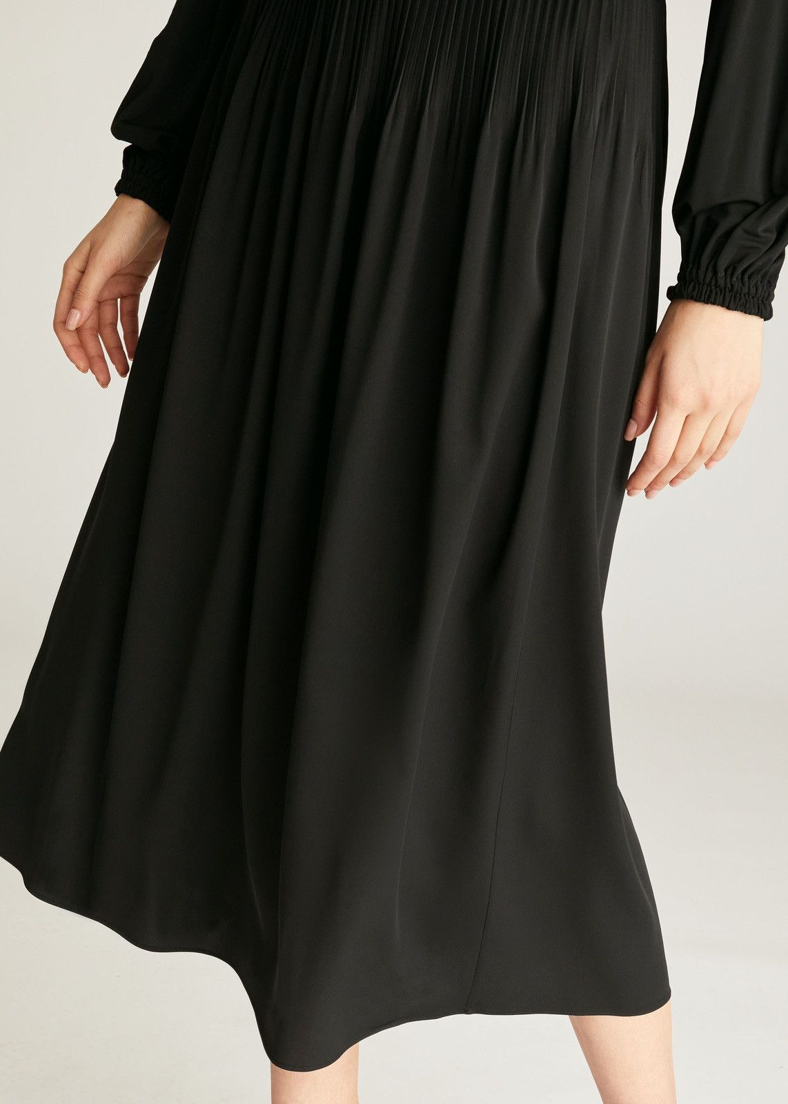Loro Piana o1srvl11e0424 Skirt in Black Size 34" / US 12 / IT 48 - 3 Thumbnail