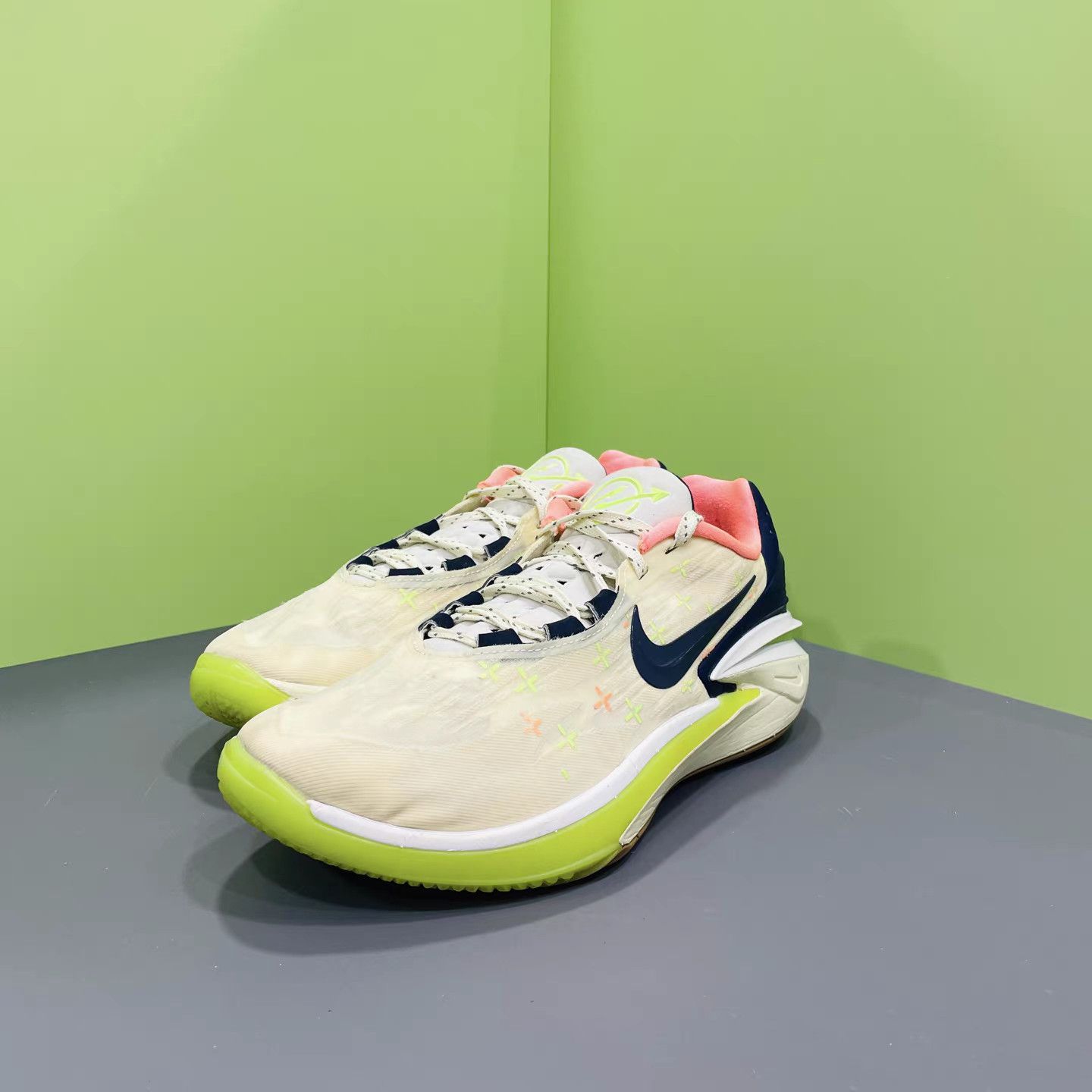 Nike Nike GT Cut 2 Basketball Shoes K15 Size US 9.5 / EU 42-43 - 1 Thumbnail