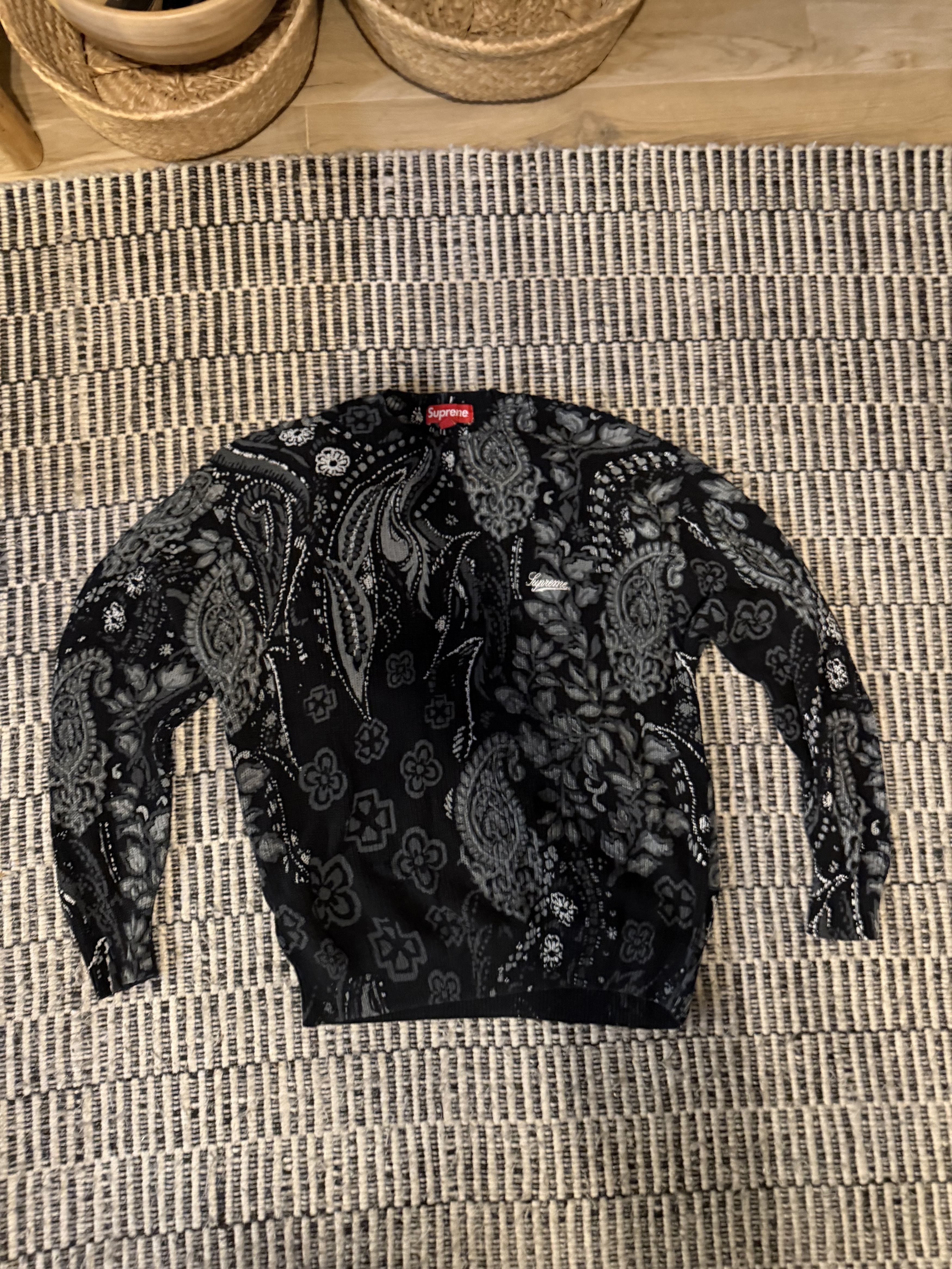 Supreme Jersey Supreme Paisley Knit Sweater - Negro/Gris - Talla L Size US L / EU 52-54 / 3 - 1 Thumbnail