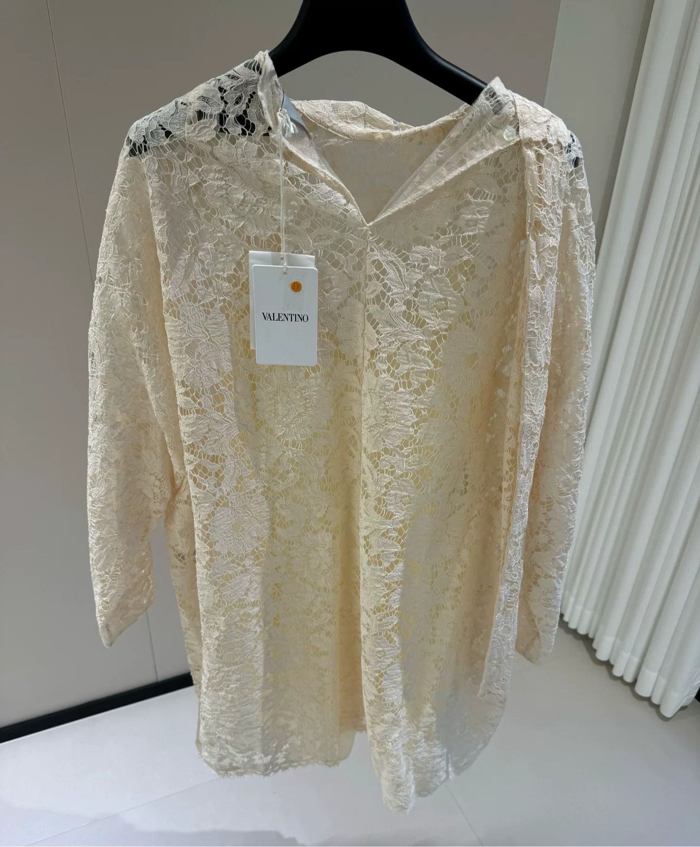 Valentino Valentino White Lace Top with Camisole Size US M / EU 48-50 / 2 - 1 Thumbnail