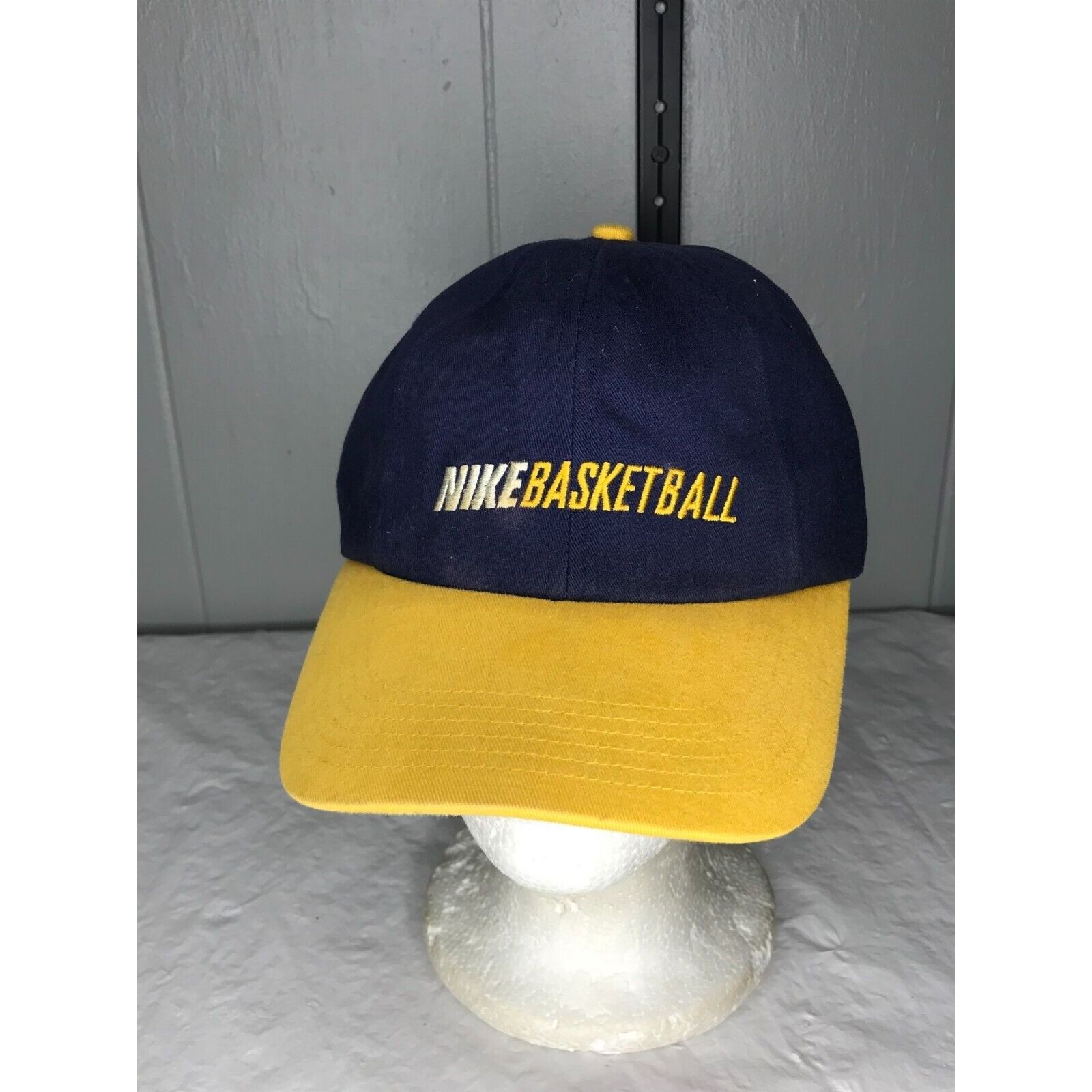 Nike Vintage Rare Nike Basketball Hat Navy Blue strapback Size ONE SIZE - 1 Thumbnail