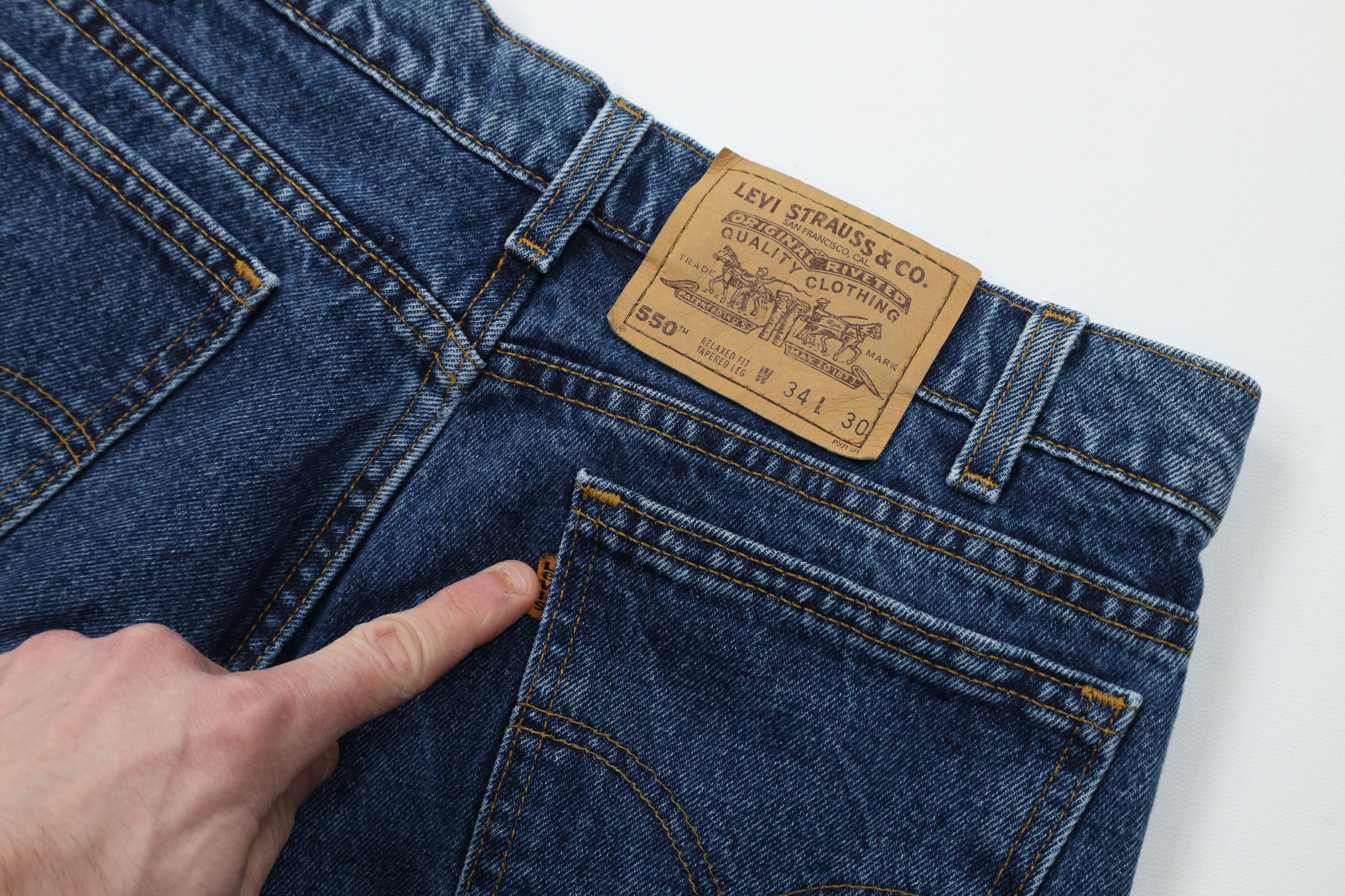 Levi's Vintage 90s Levis 550 Orange Tab Fit Tapered Leg Jeans USA Size US 34 / EU 50 - 15 Thumbnail