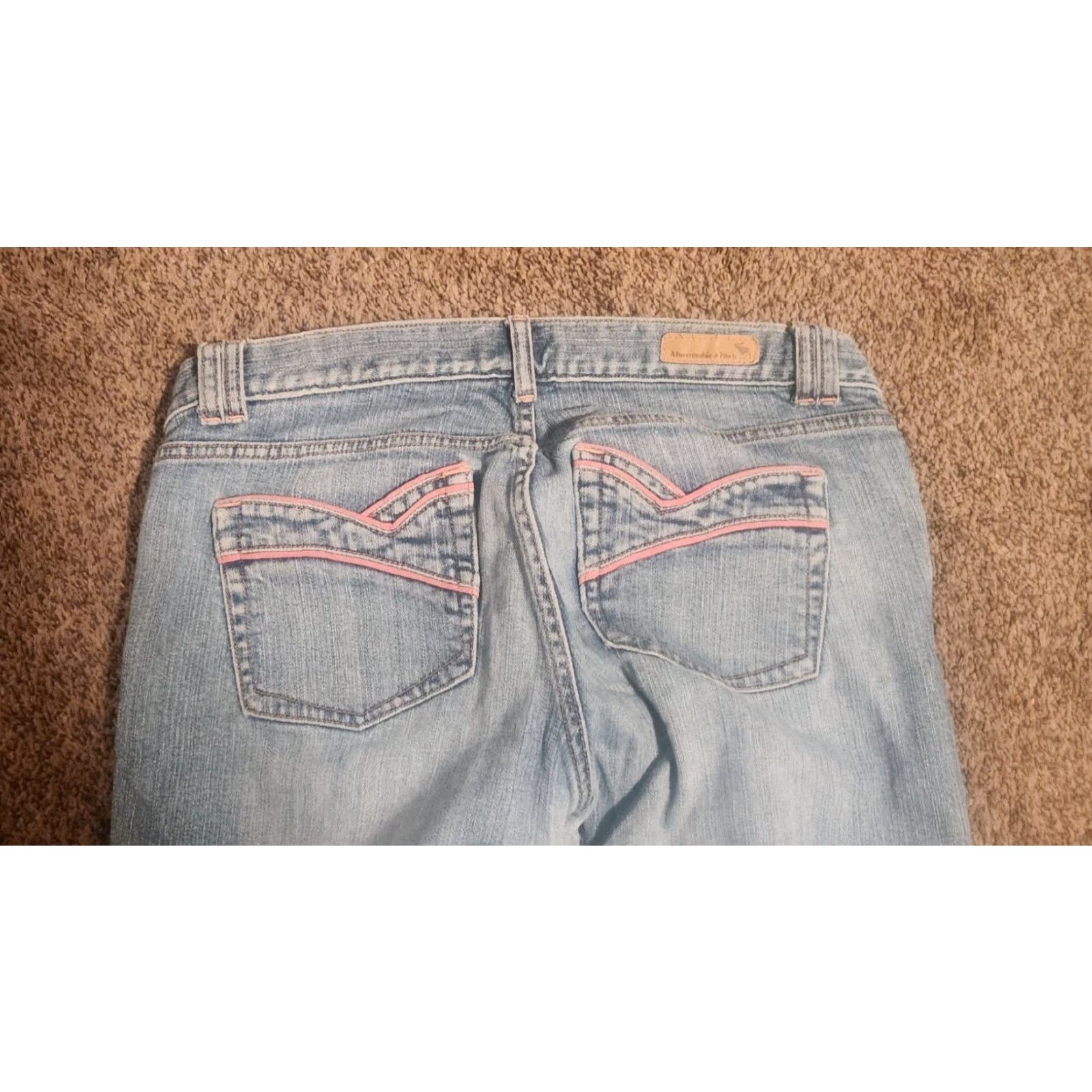 Abercrombie & Fitch Abercrombie & Fitch Denim Capri Jeans 10 Cropped Pink Coral Trim Pockets Blue Medium Wash Women Capris Socks? Size 32" / US 10 / IT 46 - 3 Thumbnail
