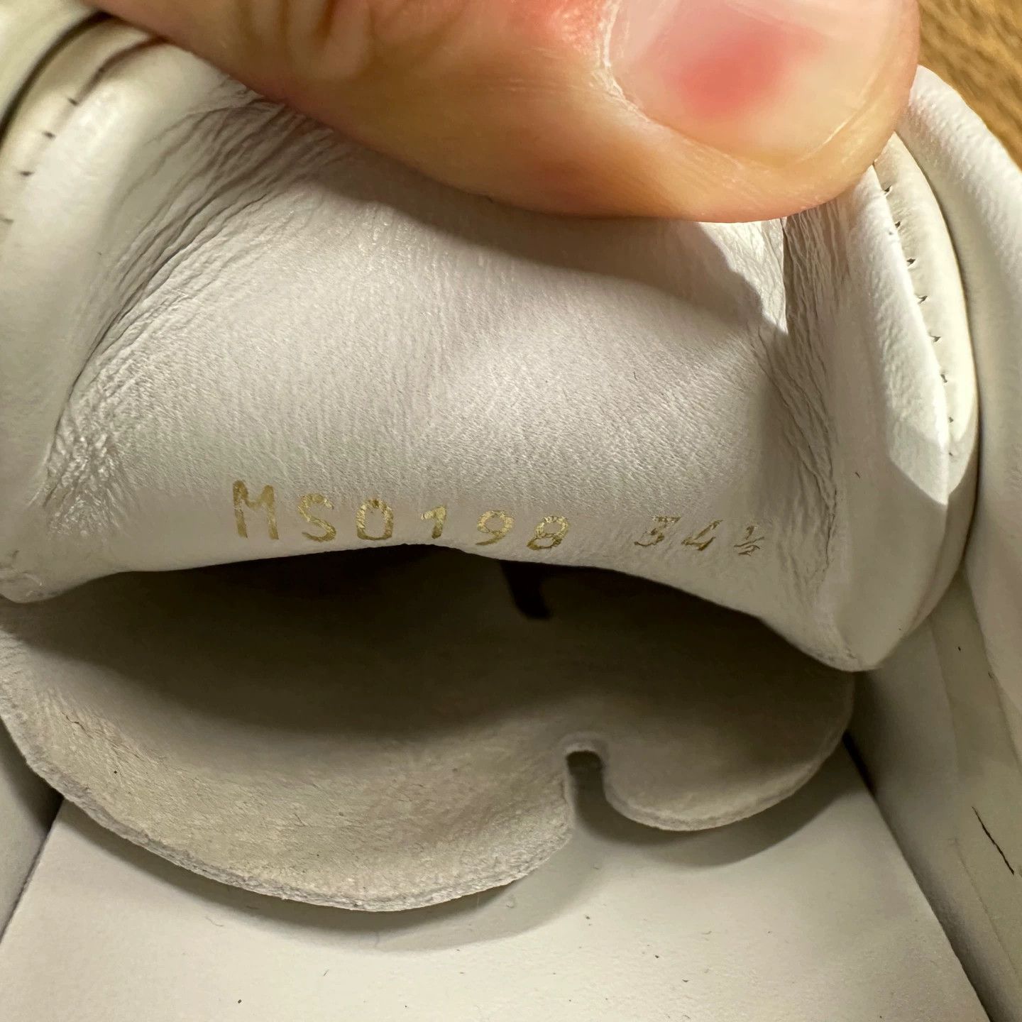 Louis Vuitton Louis Vuitton Frontrow Gold Label Sneakers Women's 34 Size US 4.5 / IT 34.5 - 7 Thumbnail