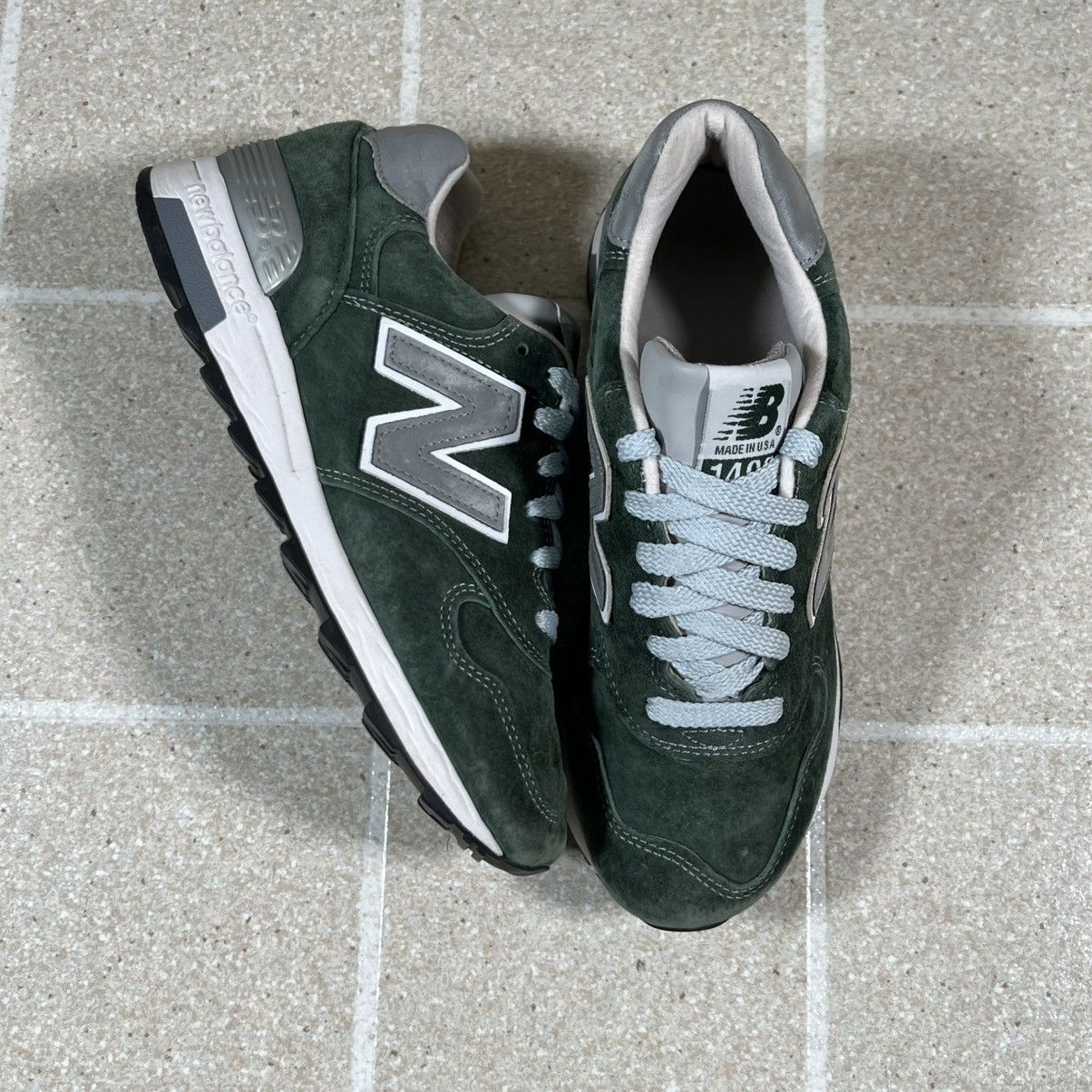 New Balance New Balance 1400 Size 5.5 Made USA Green Suede Sneaker Size US 5.5 / EU 38 - 2 Thumbnail