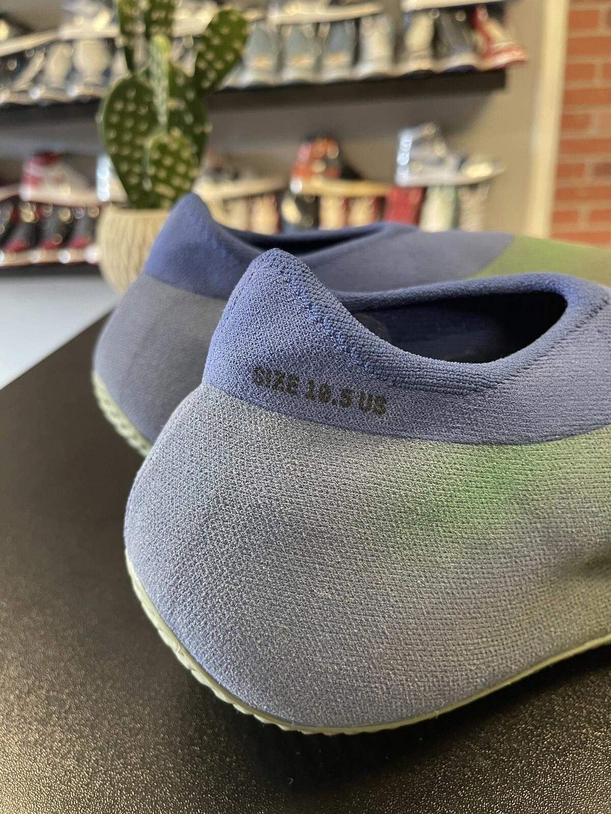 Yeezy Yeezy Knit Runner Faded Azure Size 10.5 Gently Worn VNDS Size US 10.5 / EU 43-44 - 4 Thumbnail