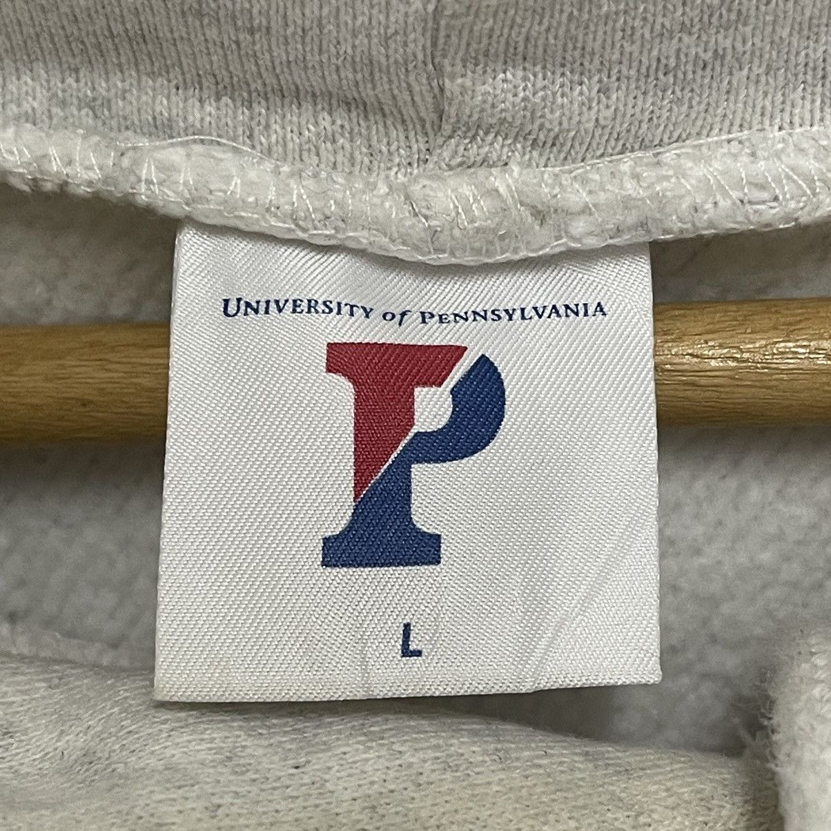 Vintage Vintage 90’s University Of Pennsylvania Crewneck Hoodie Size US M / EU 48-50 / 2 - 8 Thumbnail