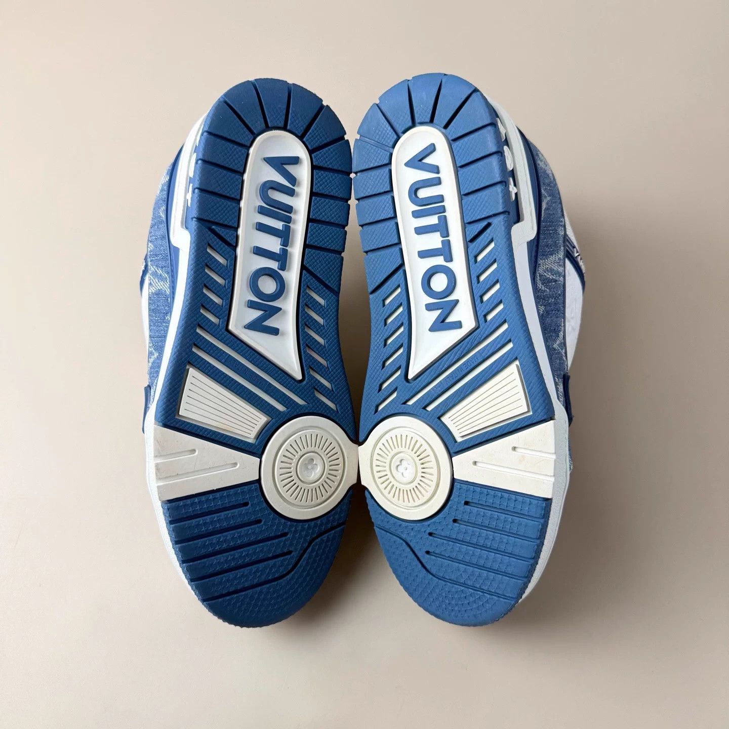 Louis Vuitton LV Trainer White Blue Denim All Over Print EU 36.5 95 New Size US 5.5 / IT 35.5 - 7 Thumbnail