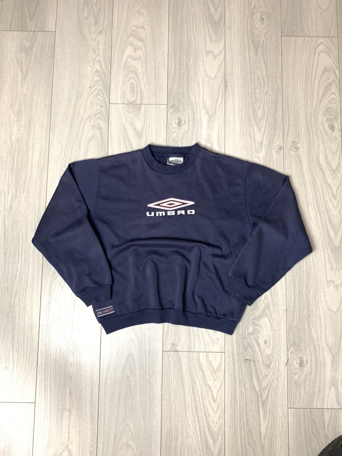 Umbro × Vintage Vintage Umbro Centre Logo Crewneck Size US S / EU 44-46 / 1 - 1 Thumbnail