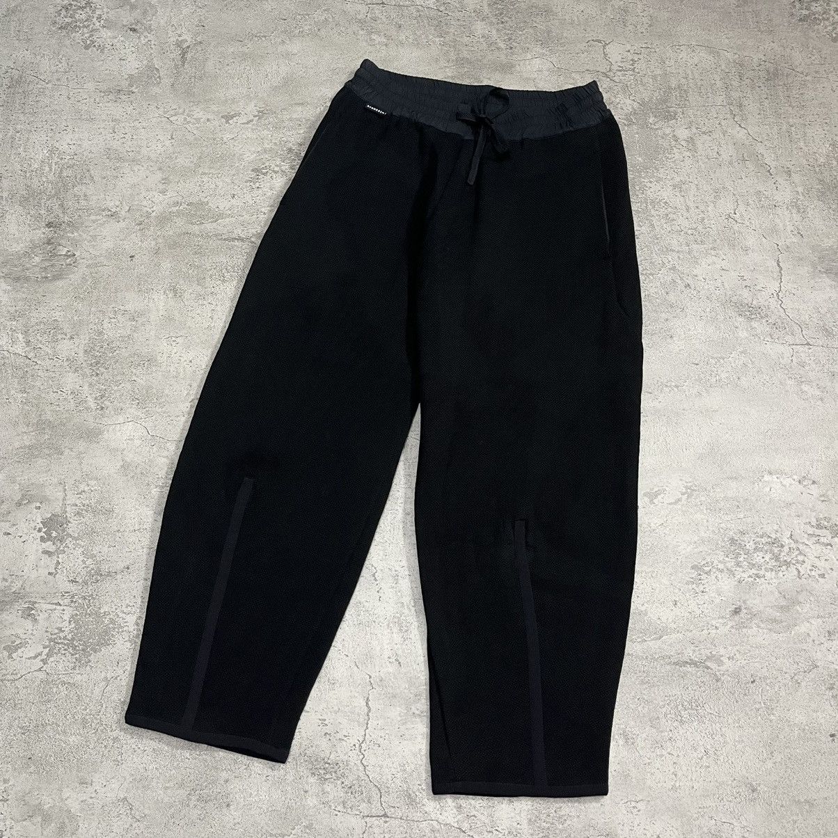 Byborre Byborre Tapered Cropped Pants - Black Size US 33 - 1 Thumbnail