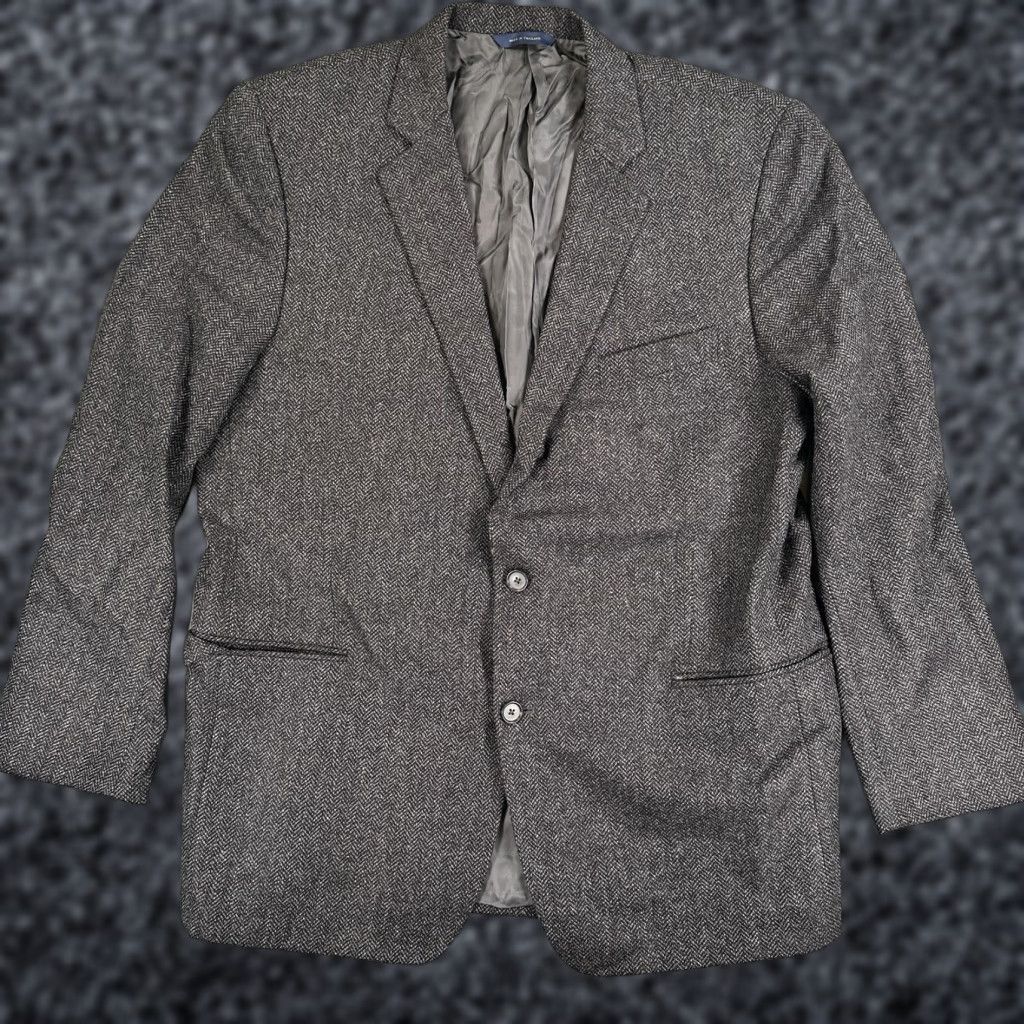 Brooks Brothers Brooks Brothers Sport Coat Mens 46 Gray Herringbone Tweed Wool Regent Jacket/Coat Regular Notch Lapel Two-Button Wool Blazer Casual Business Mens Size 46R - 1 Thumbnail