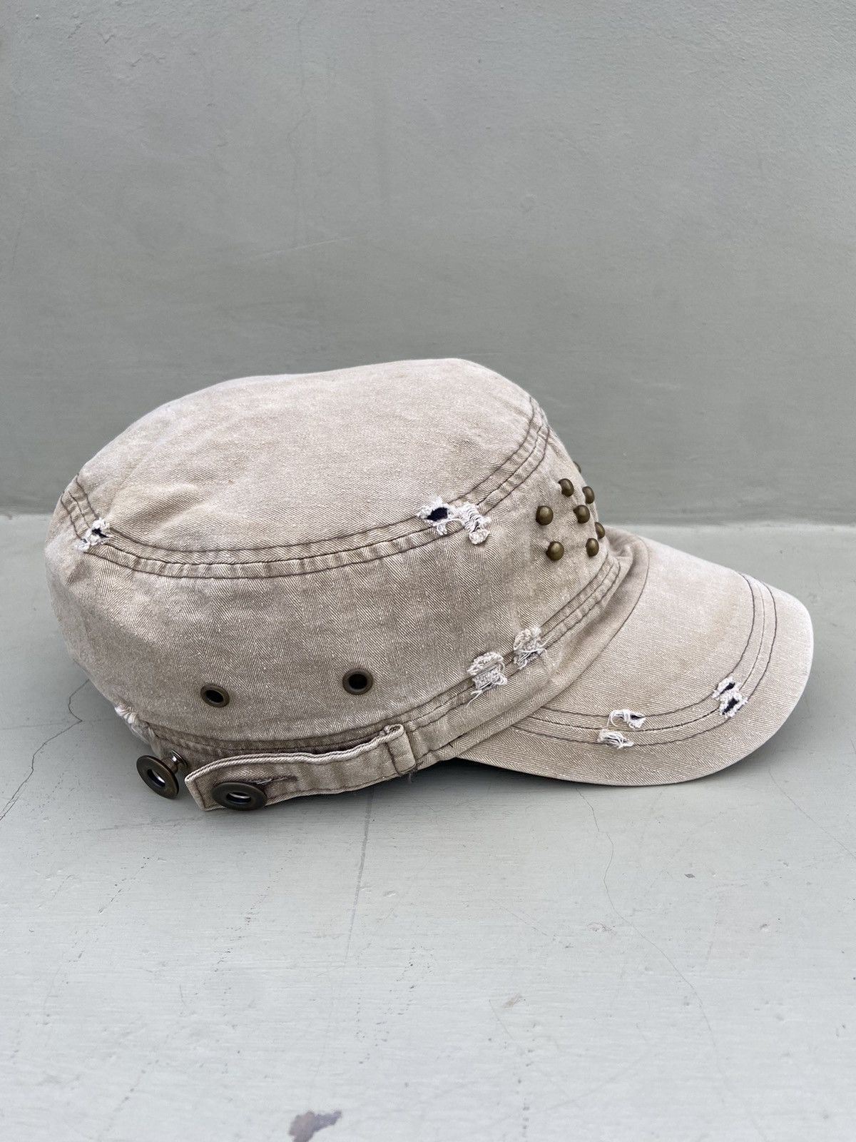 If Six Was Nine 2000s torn button studded ditsetressed patrol hat Size ONE SIZE - 4 Thumbnail