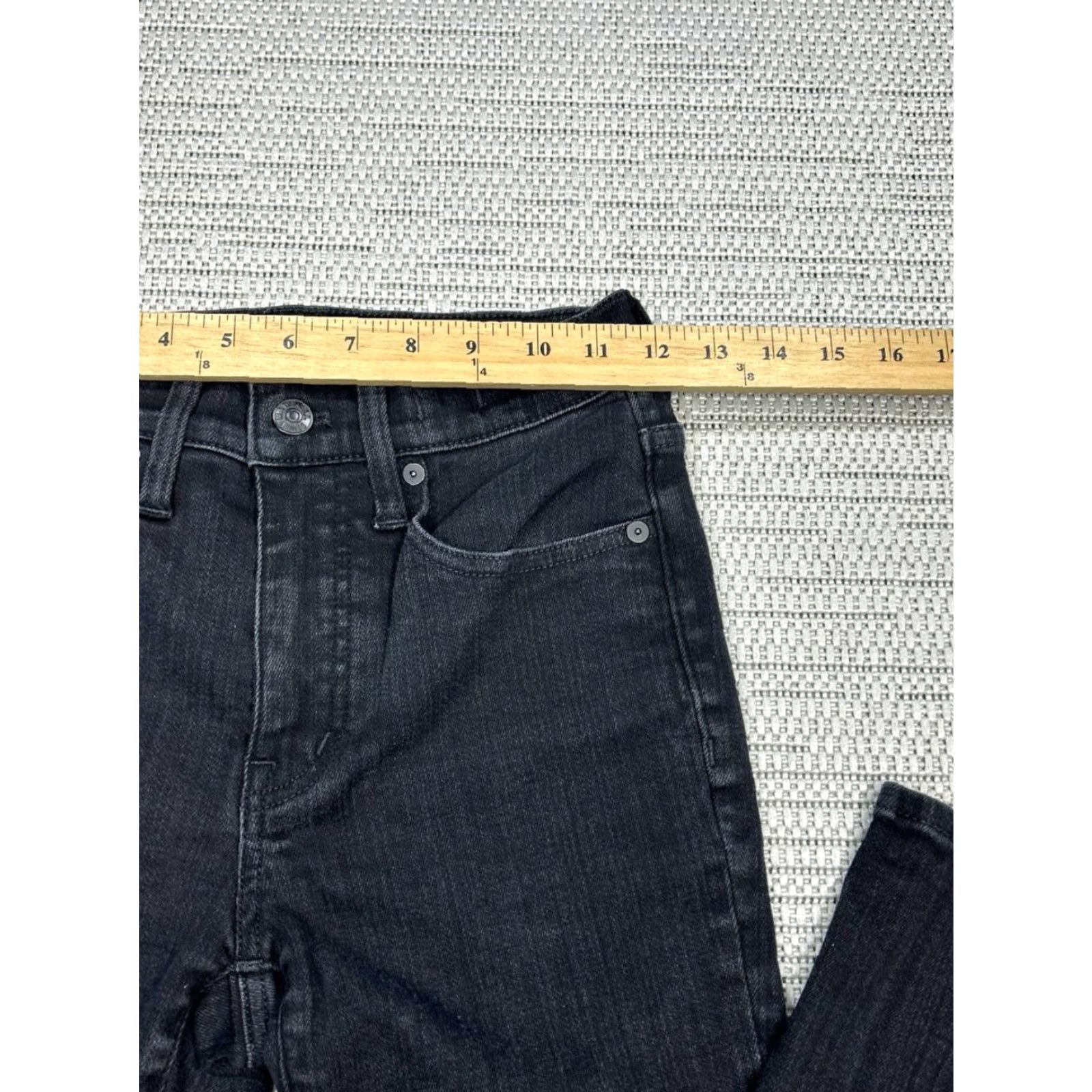 Madewell MADewell Kick Out Cropped Jeans Womens 25 Black Denim Midi Rise 24x26 City Preppy Cotton Polyester Elastane Jeans Women Size 42" / US 20 - 3 Thumbnail
