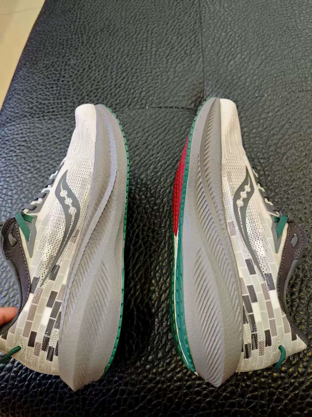 Saucony Saucony Men's Triumph 21 Running Shoe 44 Beijing Near New Size US 11 / EU 44 - 8 Thumbnail