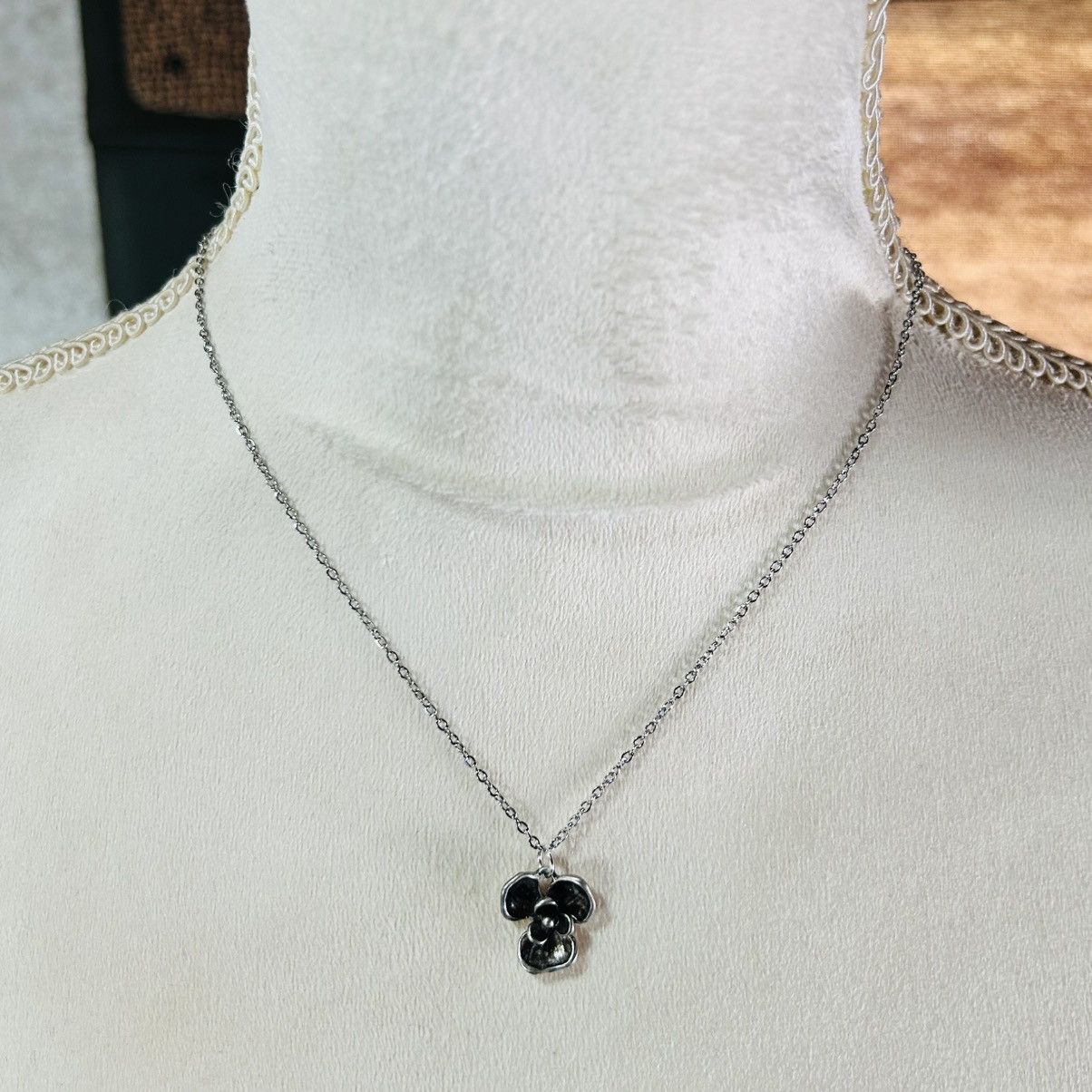 Handmade Handcrafted salvaged vintage floral pendant necklace Size ONE SIZE - 4 Thumbnail