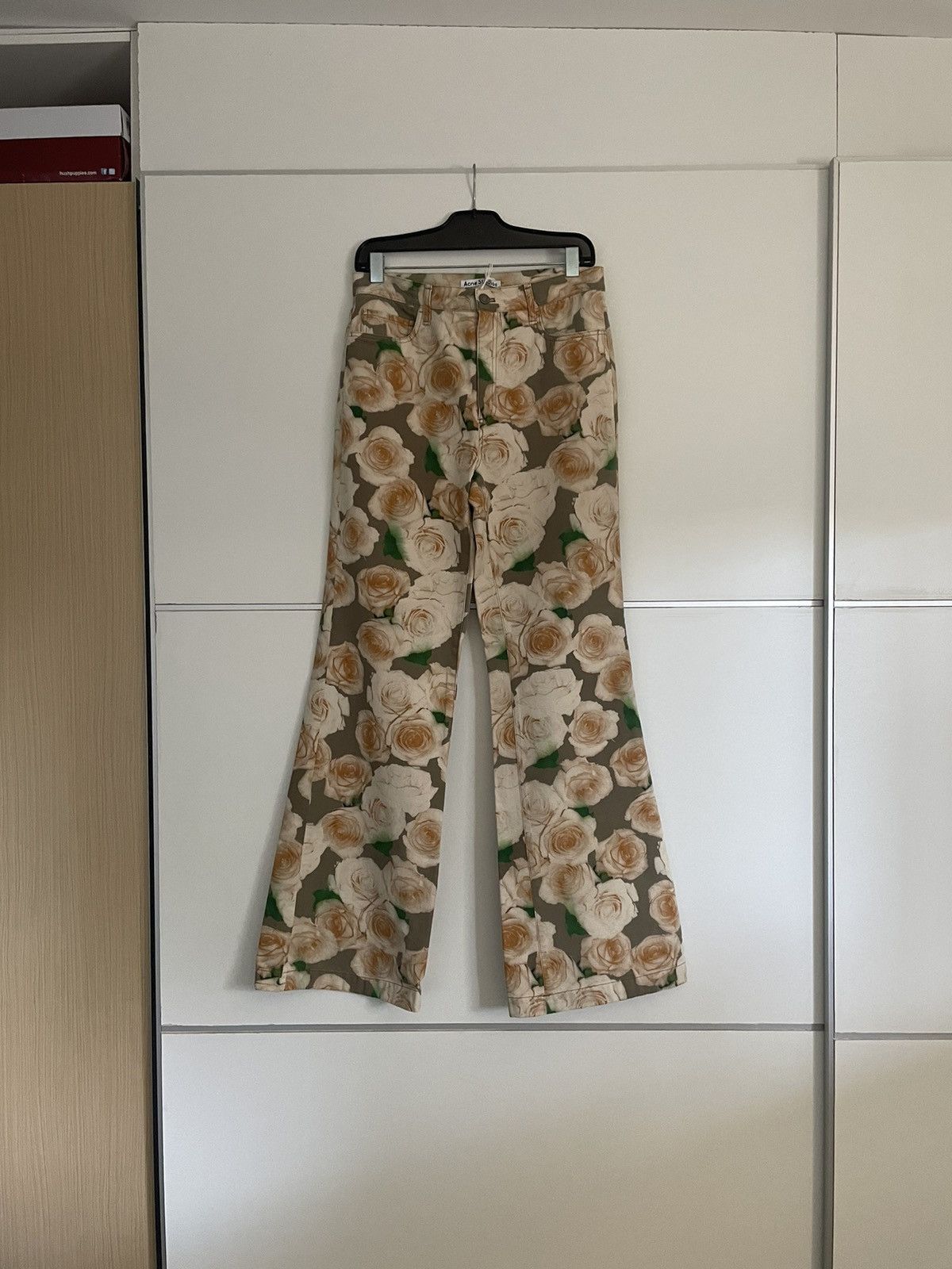 Acne Studios Acne Studios Rose-Print Peach Orange Bootcut Trousers Size US 30 / EU 46 - 1 Thumbnail