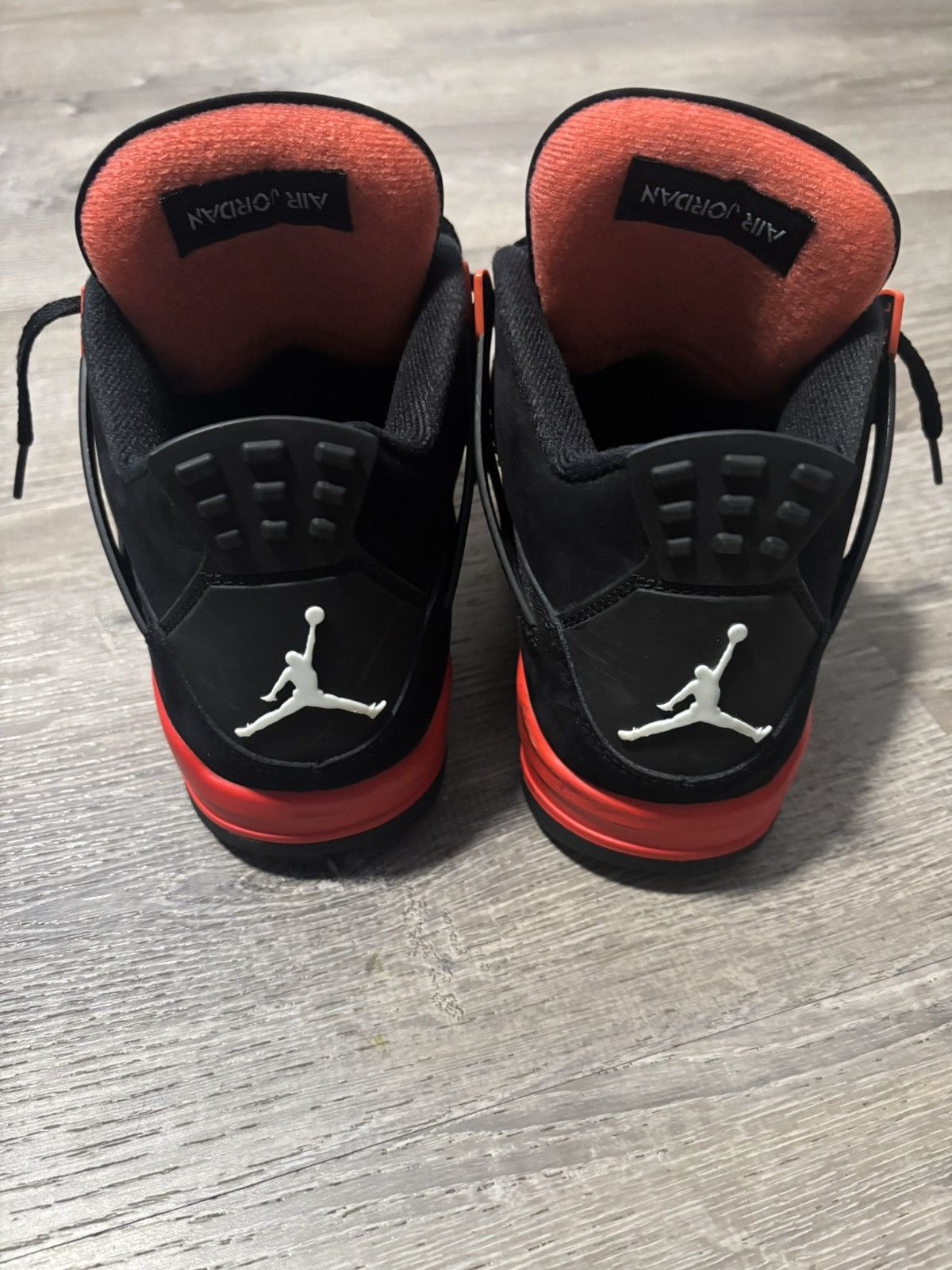 Jordan Brand Red thunder 4s (almost new!!) Size US 9.5 / EU 42-43 - 5 Thumbnail