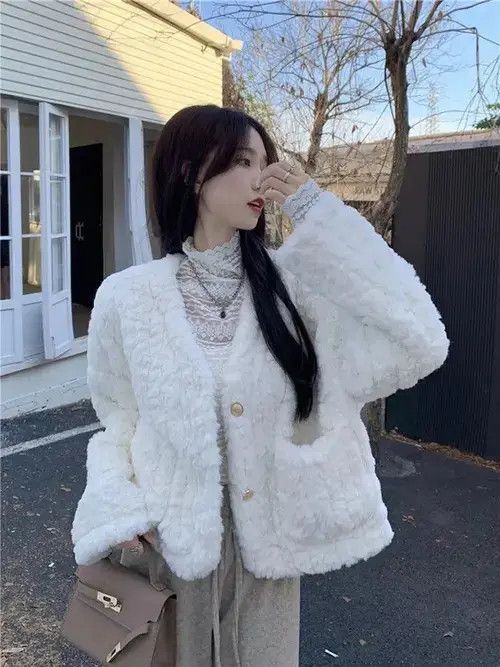 Japanese Brand Zoki Elegant Faux Fur Lamb Coats Women Winter Size ONE SIZE - 7 Thumbnail
