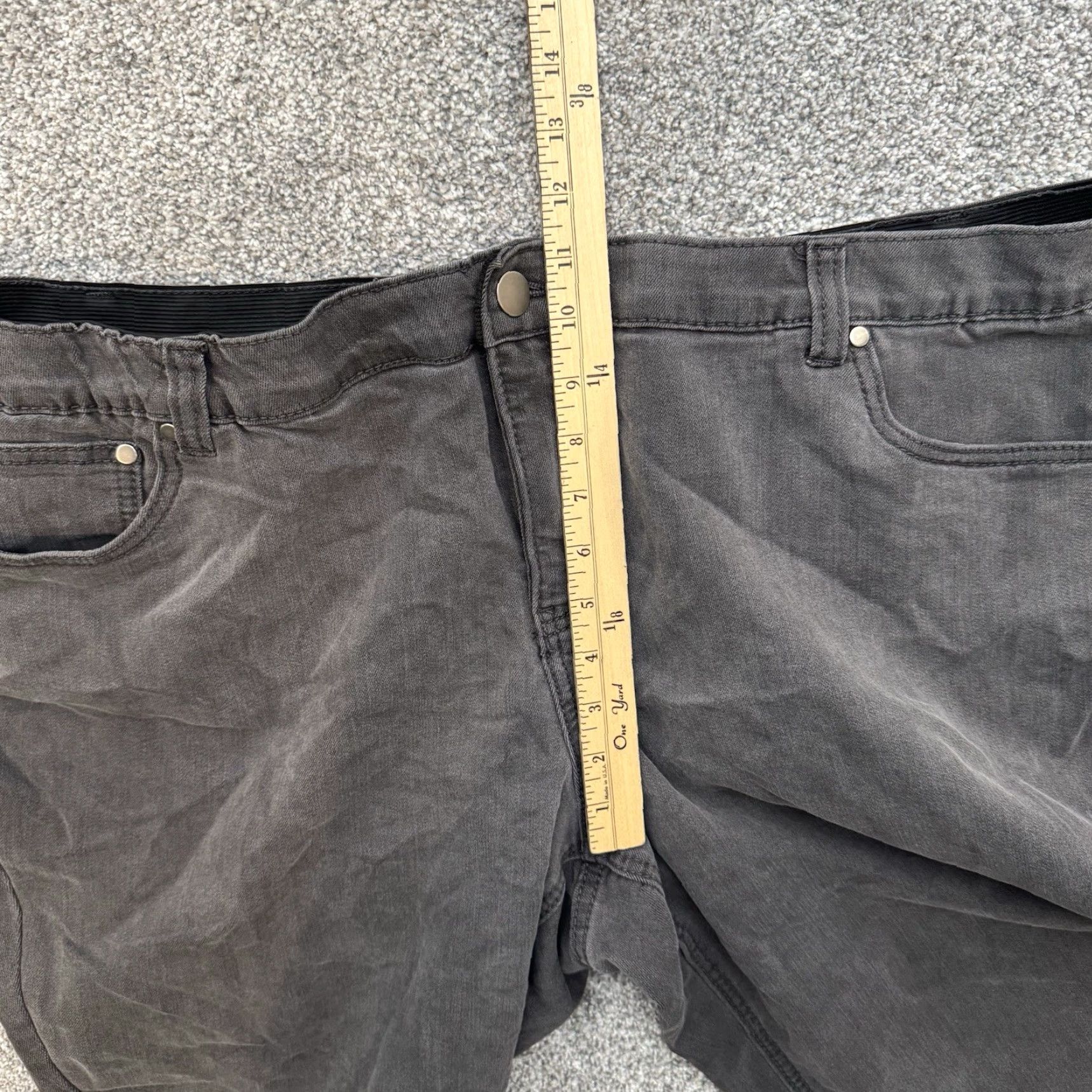 Vintage CJ Banks Plus Capri Jeans 24W Plus Slimming Embroidered Sequins Boho Tribal Festival Capri Jeans Gray Women 24W Womens Size 42" / US 20 - 6 Thumbnail