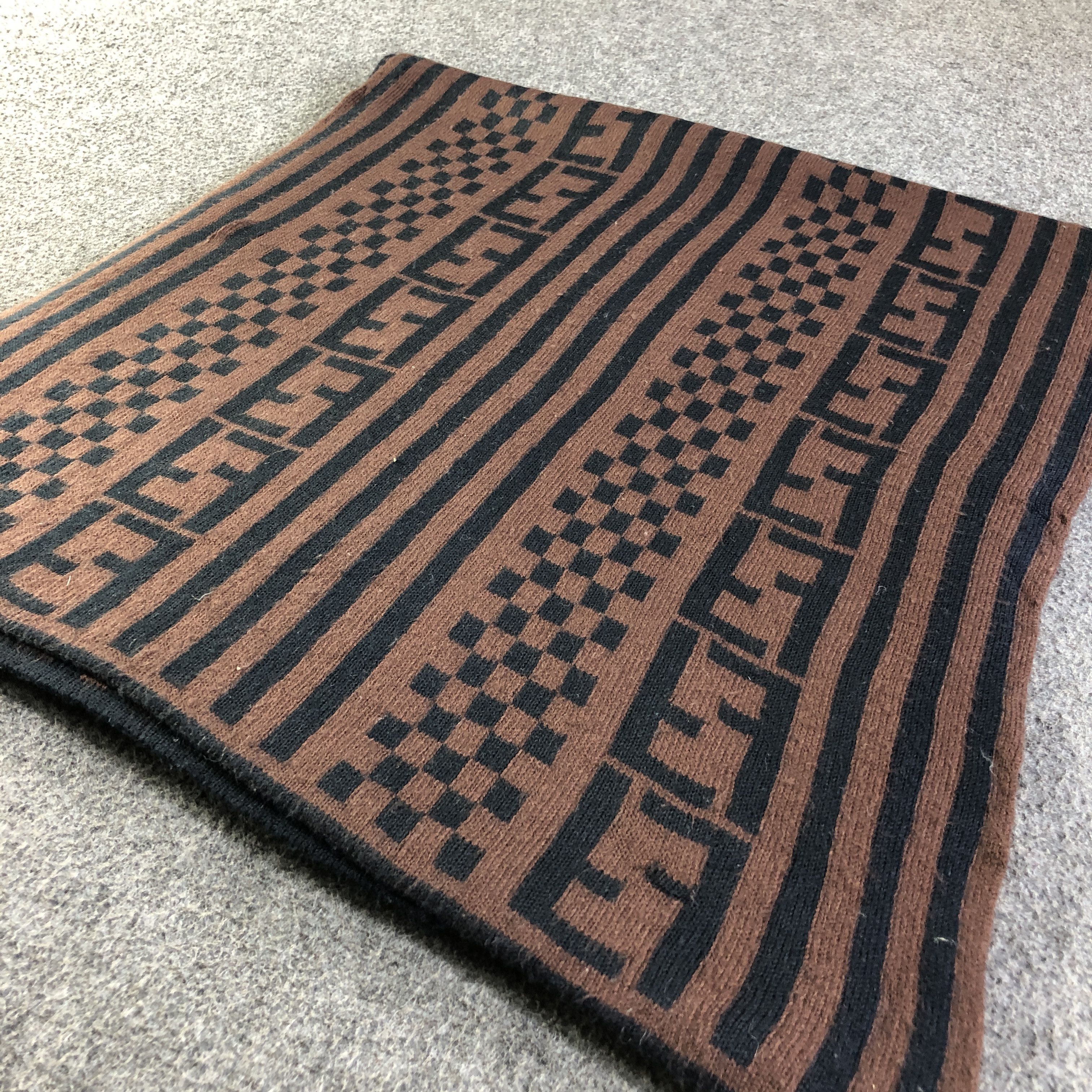 Fendi Fendi FF Monogram Tartan Wool Scarf Muffler V2685 Size ONE SIZE - 4 Thumbnail