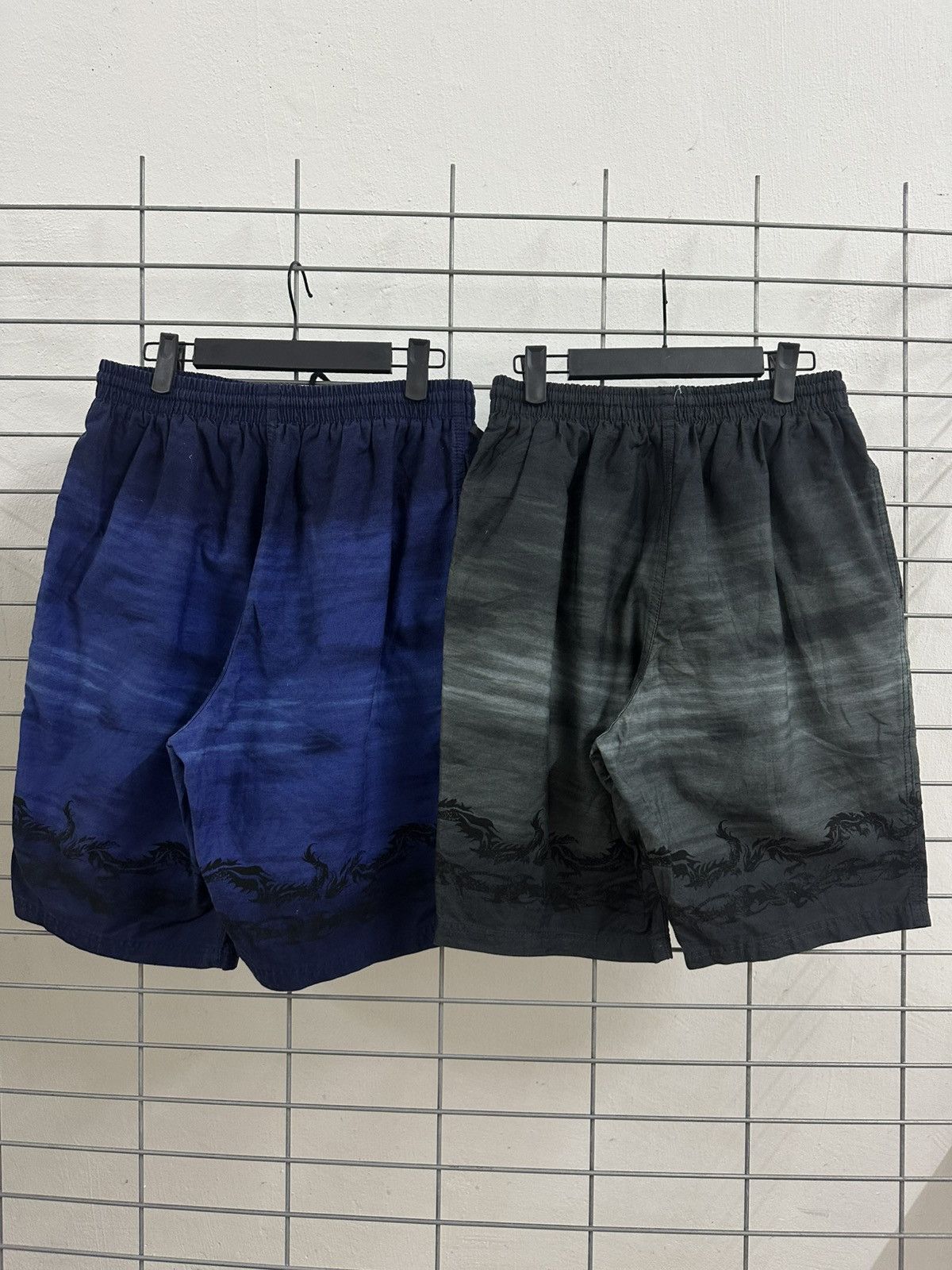 Airwalk Rare Beautiful Vintage Airwalk Dragon Sukajan Style Shorts Size US 32 / EU 48 - 2 Thumbnail