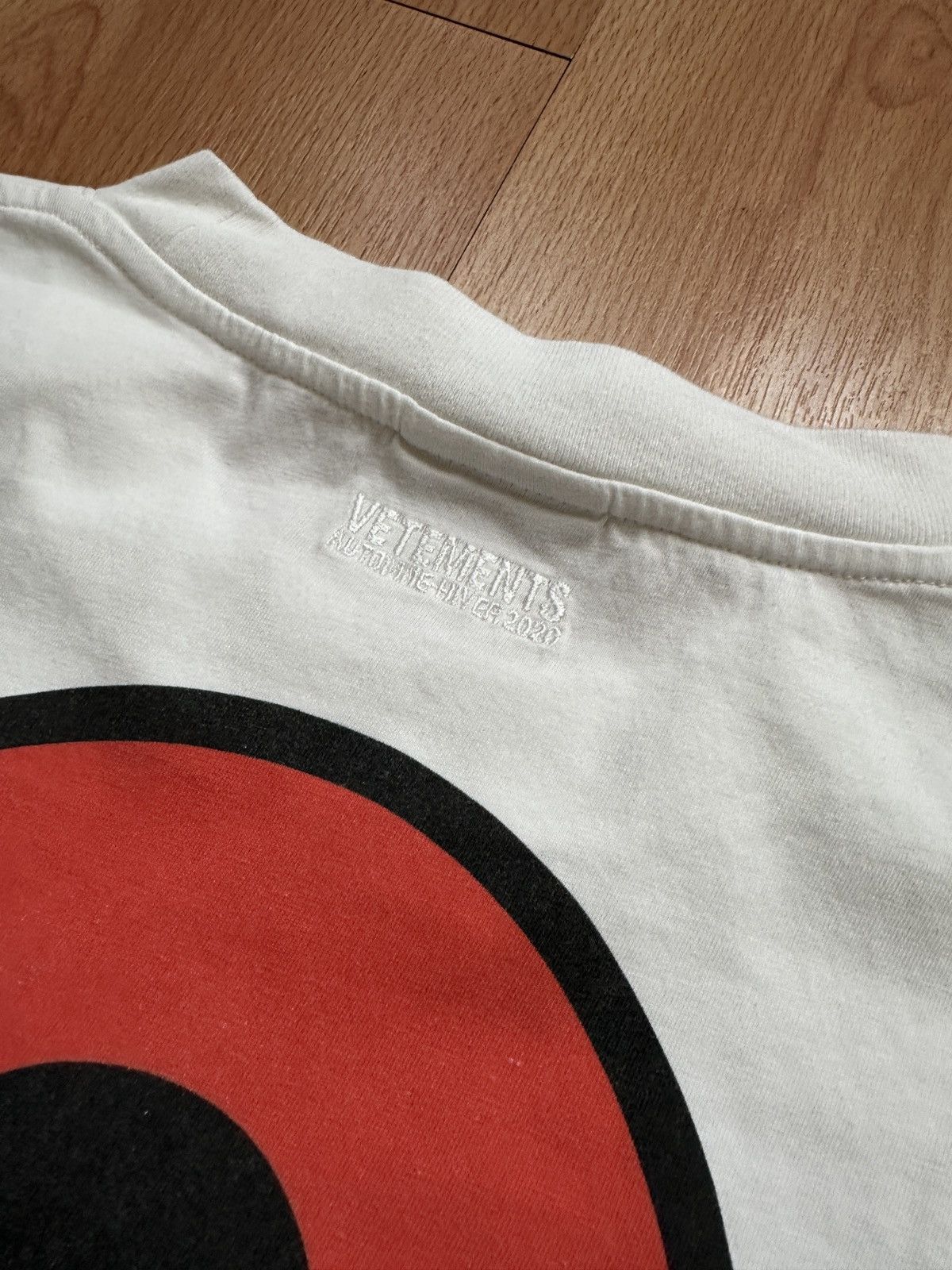 Vetements Vetements AW20 “World Emergency Numbers” T-Shirt Size US S / EU 44-46 / 1 - 3 Thumbnail
