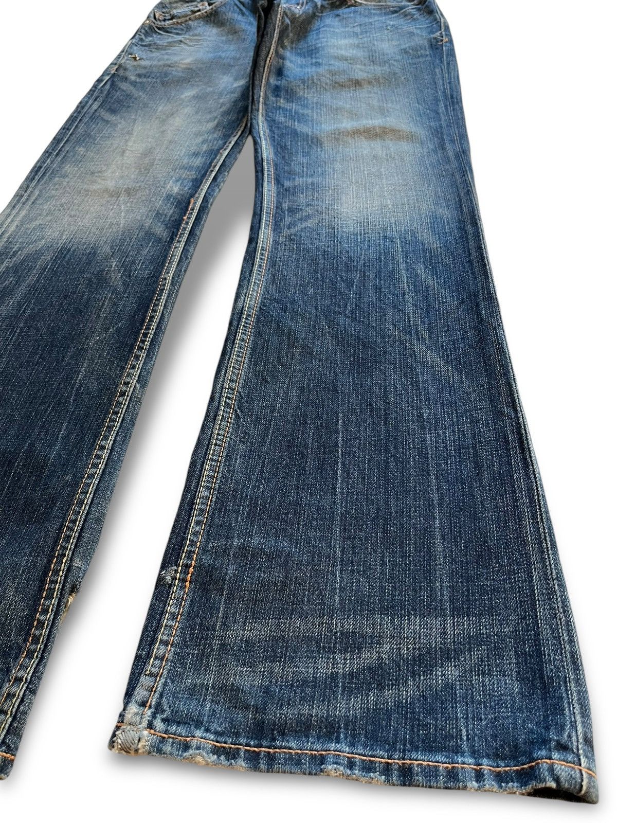 Japanese Brand Vintage Japanese Brand Buckle Back Mud Wash Rip Flare Jeans Size US 30 / EU 46 - 7 Thumbnail