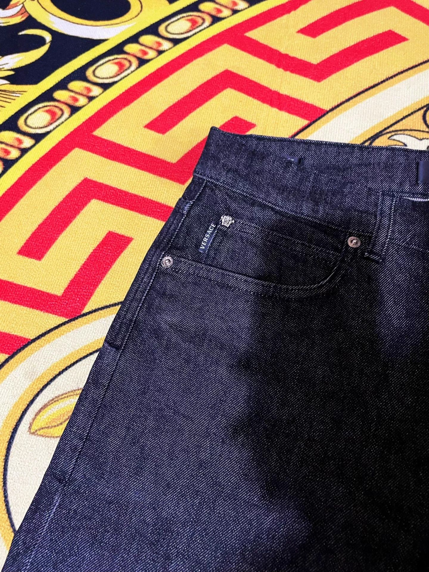 Versace Versace Main Line Limited Poster Loop Series 31 Jeans Size US 31 - 4 Thumbnail