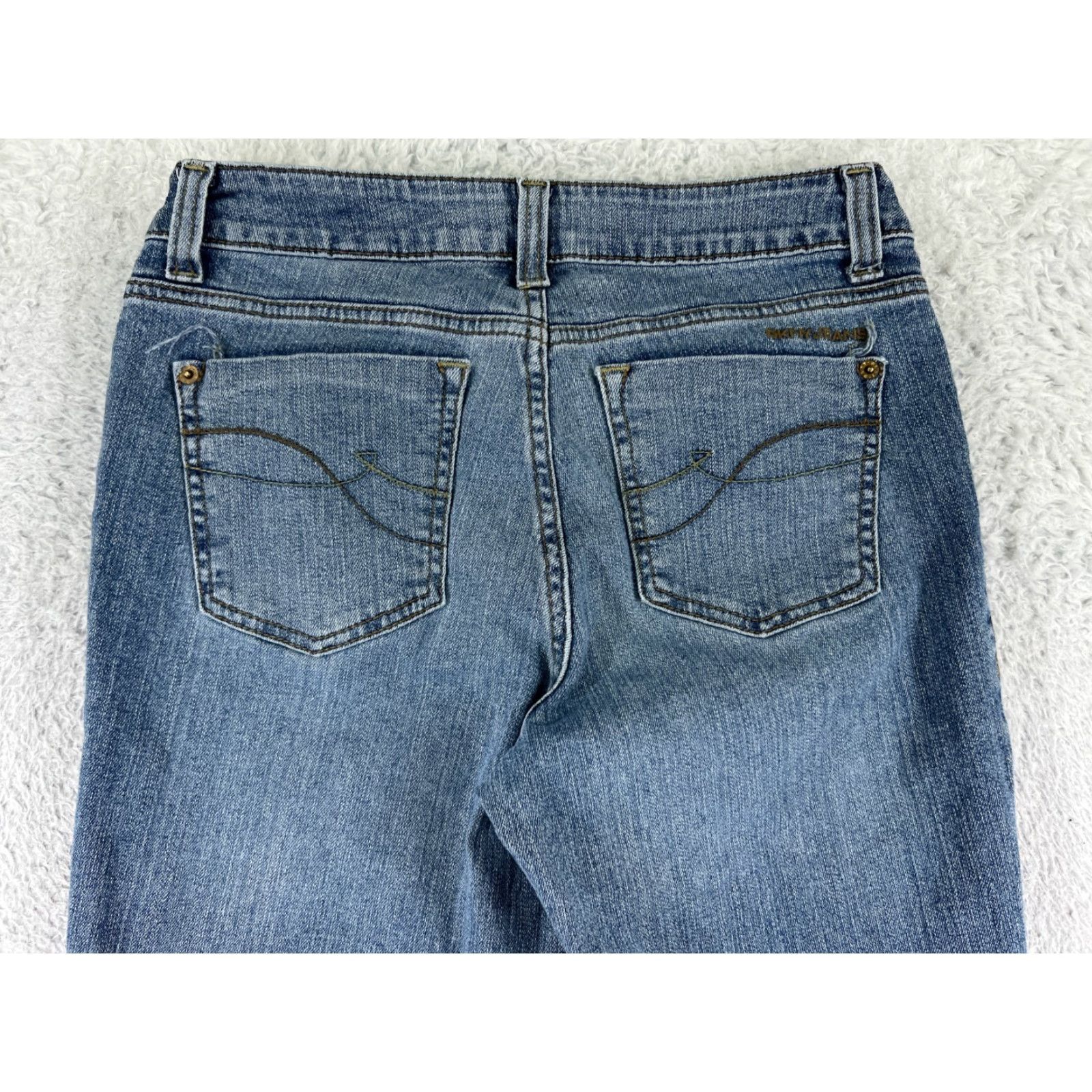 DKNY DKNY Jeans Womens 6 Blue Denim Flared Leg Medium Wash 5-Pocket Regular Inseam 31 in Boys? Size 28" / US 6 / IT 42 - 3 Thumbnail