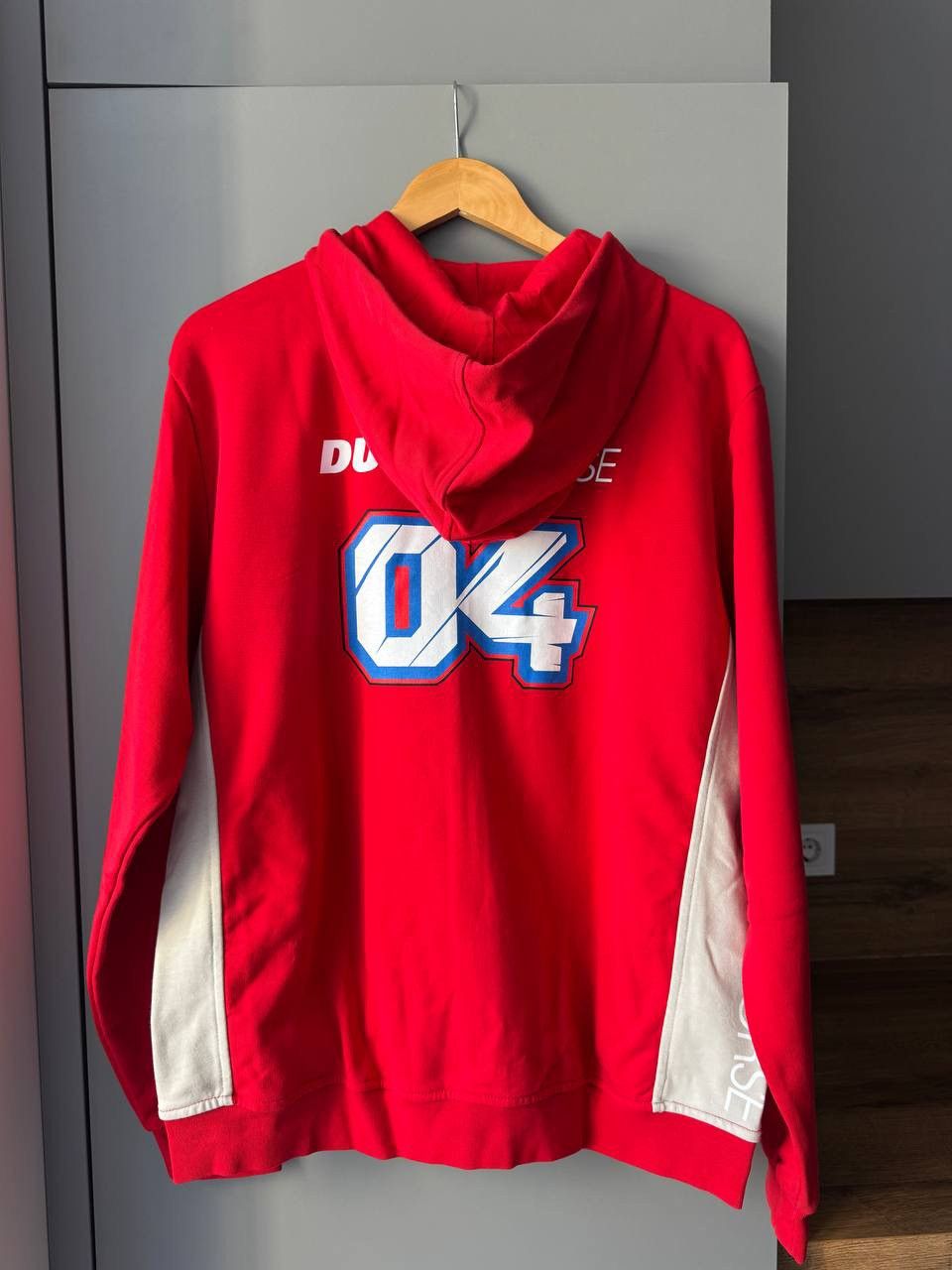 Ducati Vintage Ducati 04 Corse Valentino Rossi Moto Racing Hoodie Size US XL / EU 56 / 4 - 7 Thumbnail