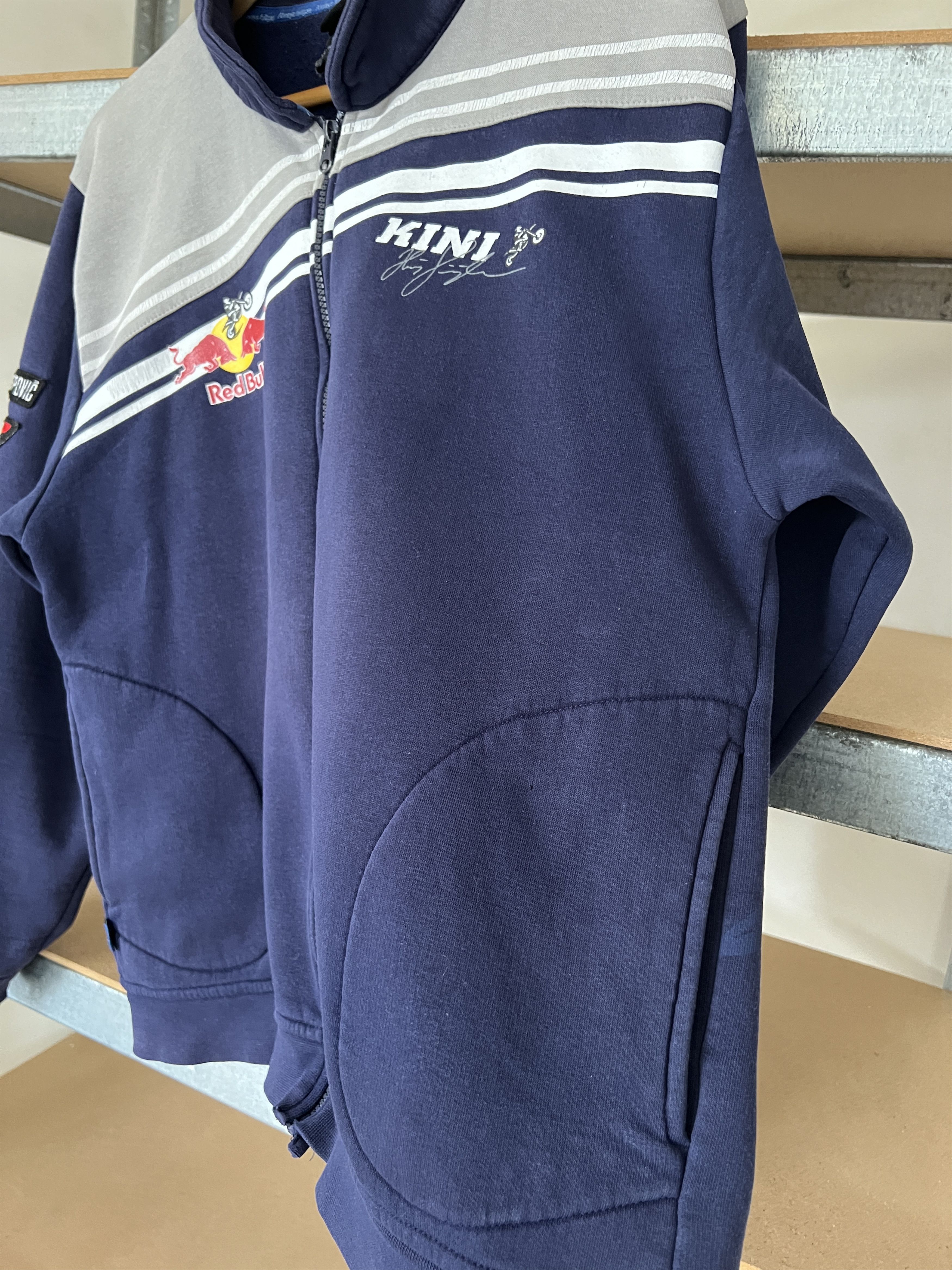 Red Bull Kini Red Bull Motocross Vintage Y2K Racing jacket Size US L / EU 52-54 / 3 - 17 Thumbnail