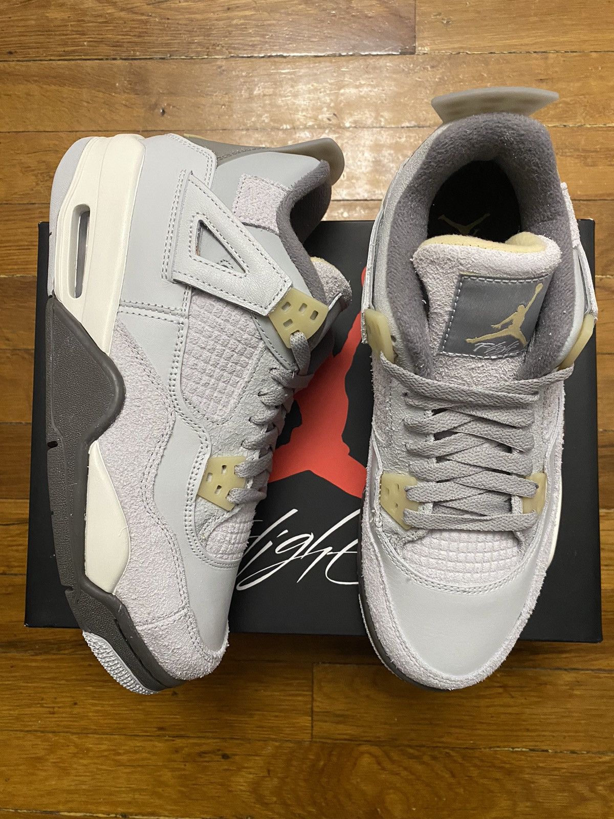 Jordan Brand × Nike Size 7Y / 8.5W - Air Jordan 4 Retro Photon Dust Grey GS Size US 8.5 / IT 38.5 - 1 Thumbnail