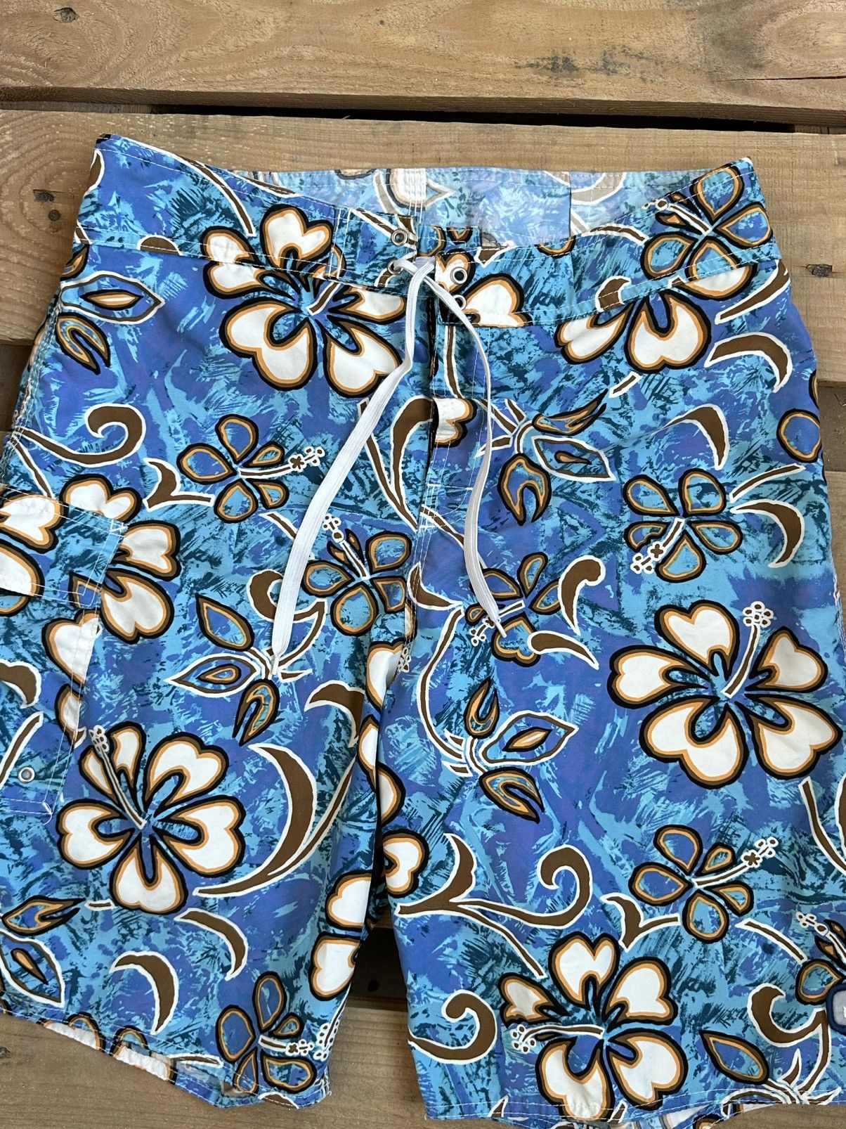 Quiksilver Vintage Quiksilver Floral Blue Beach Shorts Size US 31 - 2 Thumbnail