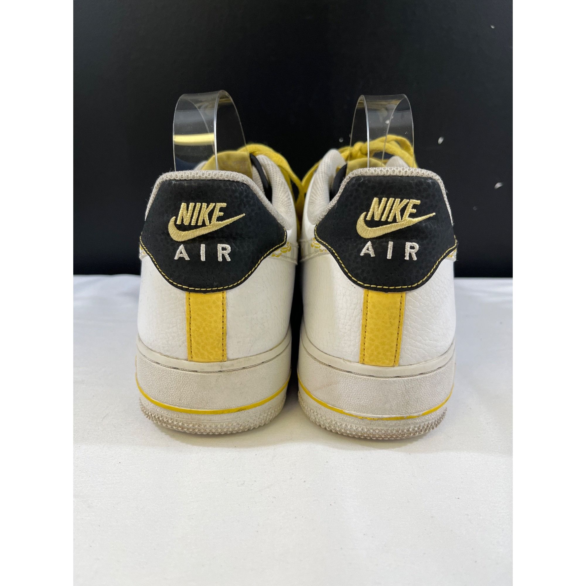 Nike Nike Air Force 1 07 LV8 Mens White Casual Sneakers Size 11 S Size US 11 / EU 44 - 4 Thumbnail