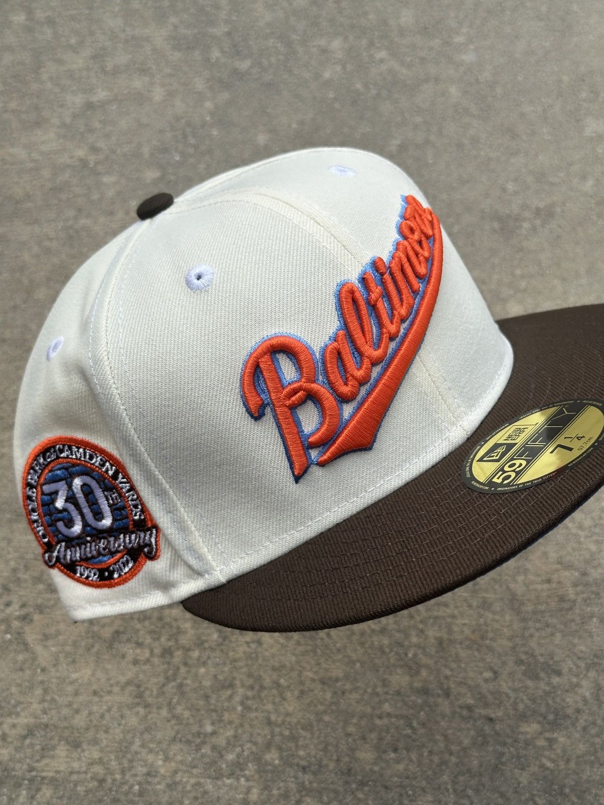 MLB × New Era Baltimore Orioles Script Two Tone Fitted Hat 7 1/4 95 North Size ONE SIZE - 1 Thumbnail