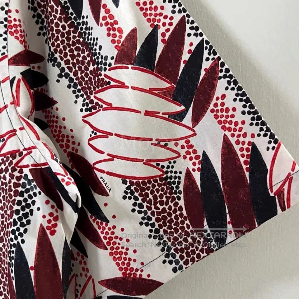 Prada Prada Red Pattern S/S shirt mojos9181053. Size US M / EU 48-50 / 2 - 4 Thumbnail