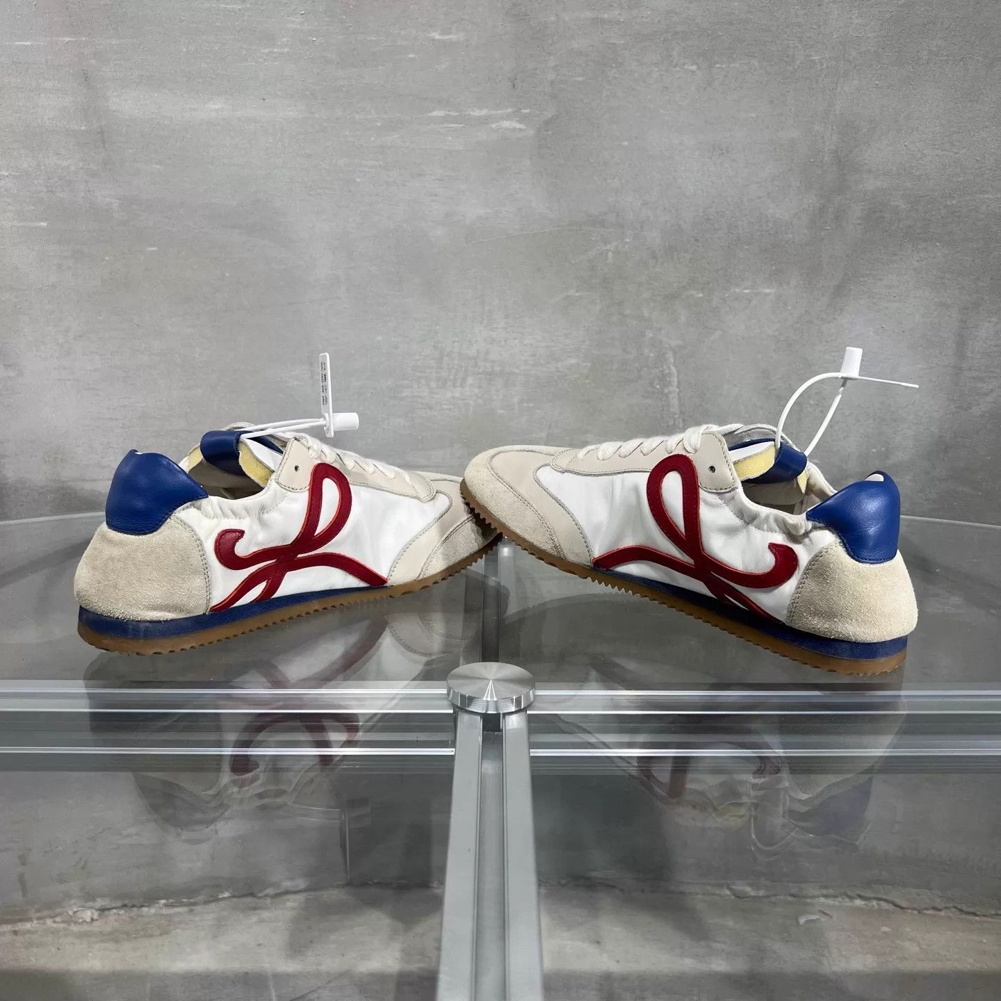 Loewe LOEWE White & Red Sneakers Size 36 YH17475 Size US 5.5 / IT 35.5 - 5 Thumbnail