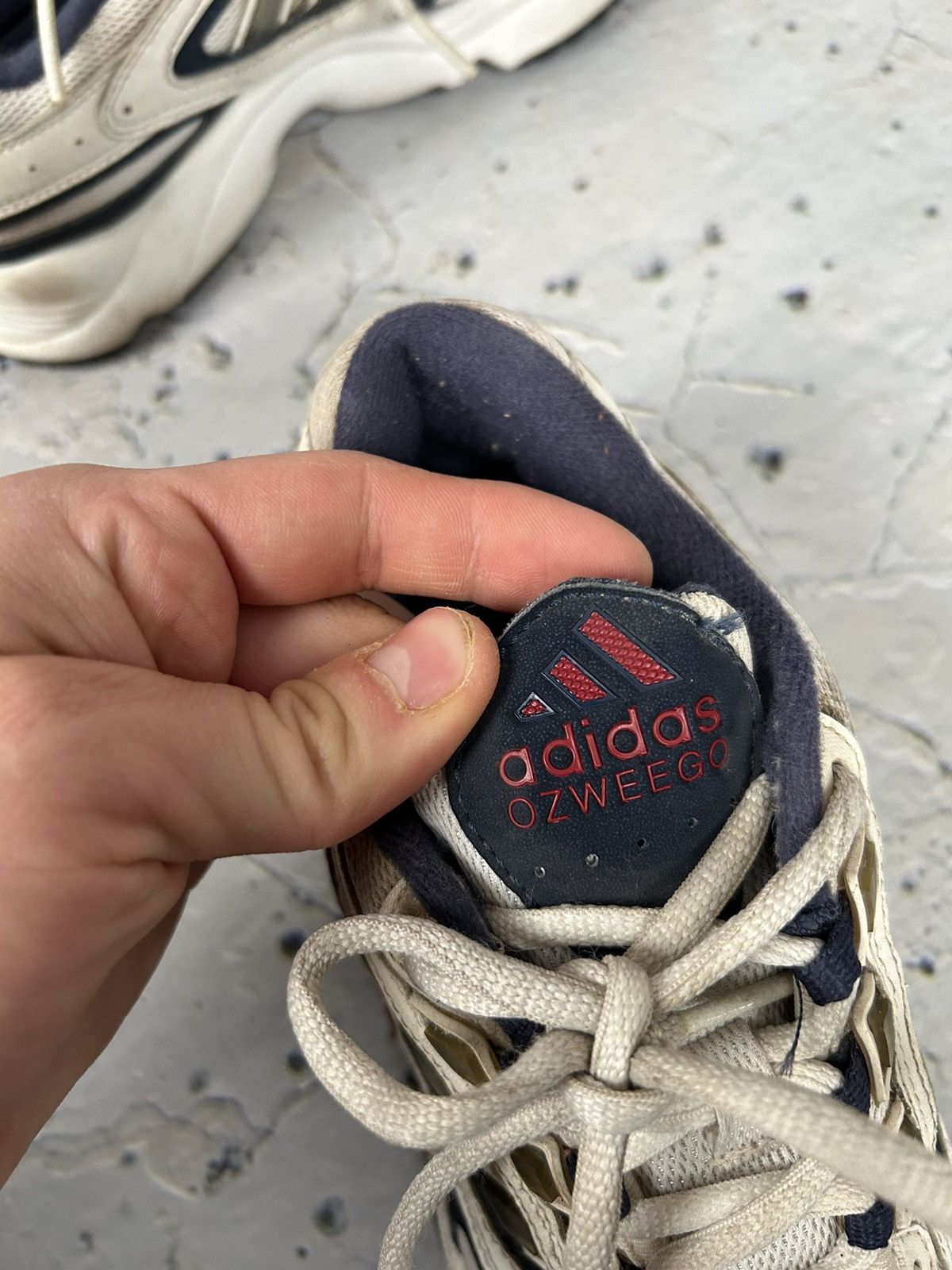 Adidas Vintage Adidas Ozweego 90s Sneakers Running Shoes Retro Hype Size US 7 / EU 40 - 9 Thumbnail